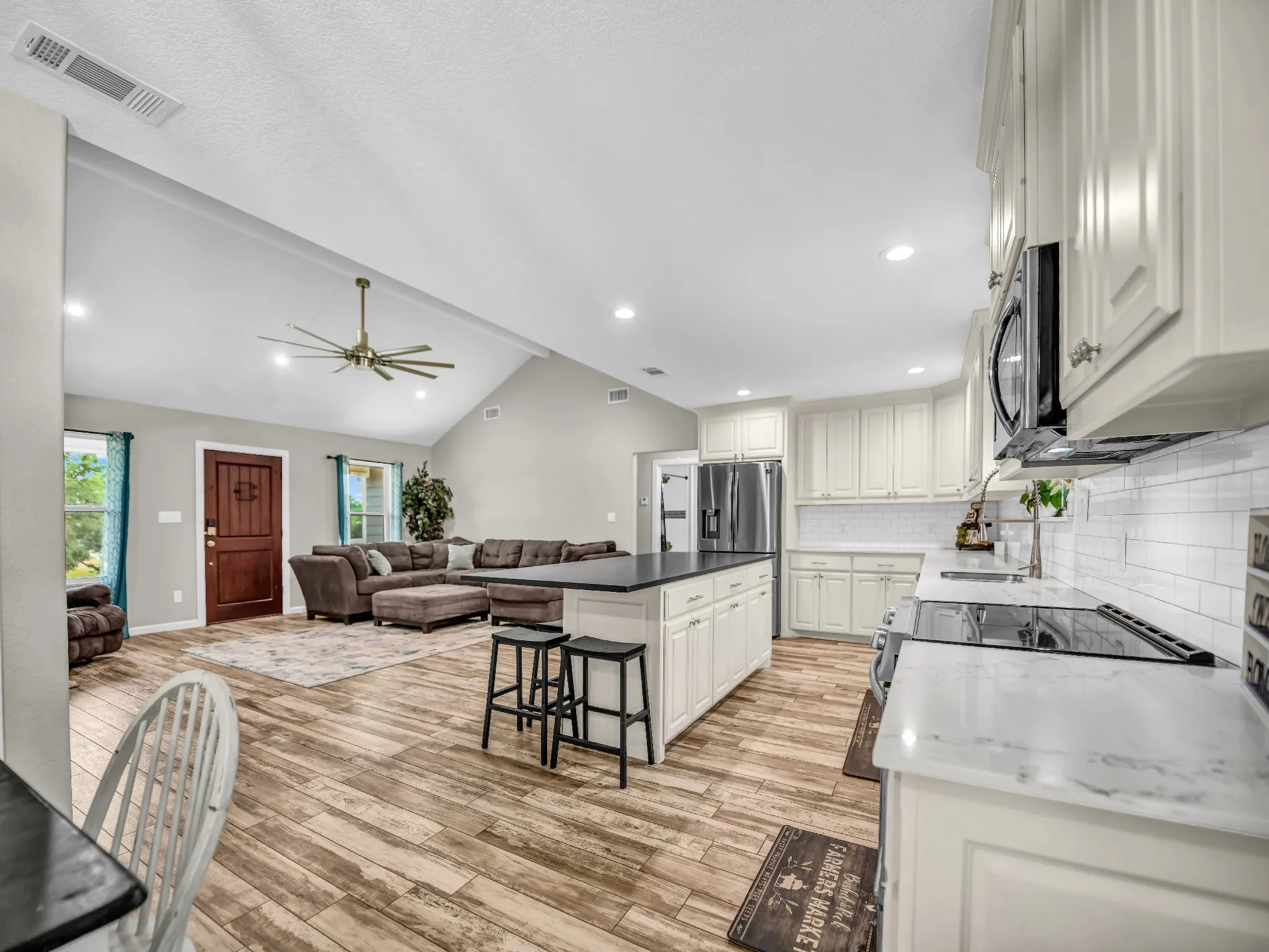 Single Family Residence For Sale in Palo Pinto County , 104 Turkey Creek Road, Mineral Wells, Texas 76067, 3 Bedroom, 2 Bathroom, Garage spaces, 1,770 Sqft, built in 2020, mls#21298524, Real Estate Agent in Mineral Wells, Homes For Sale in Palo Pinto county, Homes For Sale in Mineral Wells, Realtor in Mineral Wells Texas, Real Estate Brokerage Independent Realty Texas, Luminita Cordes Realtor