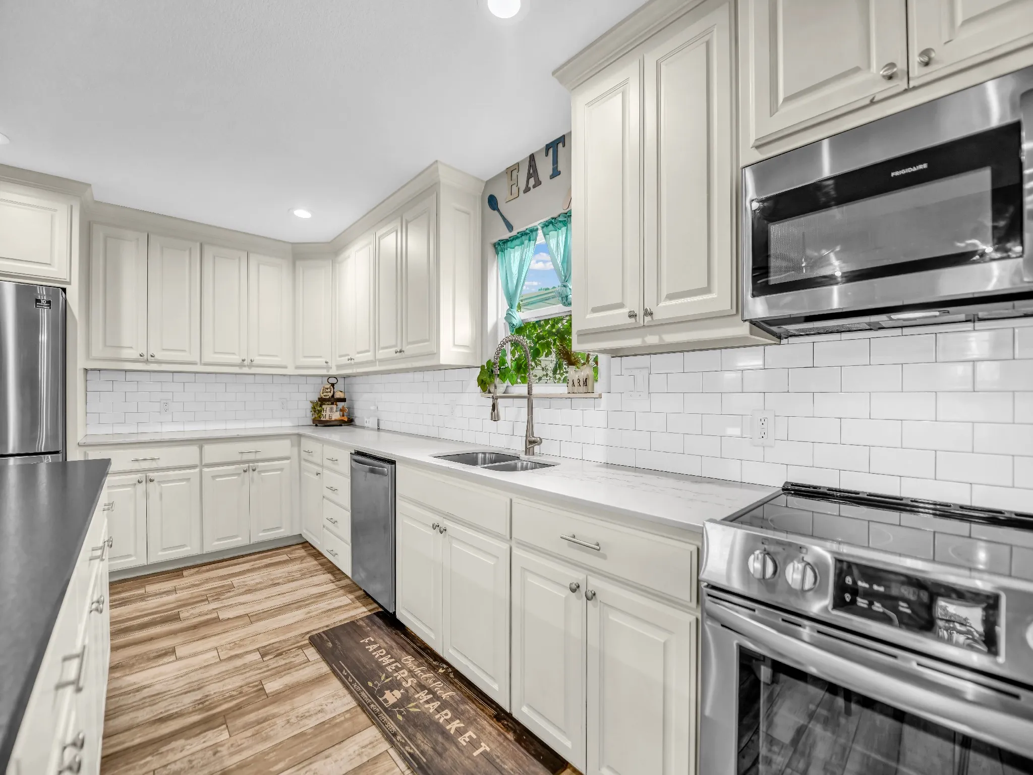 Single Family Residence For Sale in Palo Pinto County , 104 Turkey Creek Road, Mineral Wells, Texas 76067, 3 Bedroom, 2 Bathroom, Garage spaces, 1,770 Sqft, built in 2020, mls#21298524, Real Estate Agent in Mineral Wells, Homes For Sale in Palo Pinto county, Homes For Sale in Mineral Wells, Realtor in Mineral Wells Texas, Real Estate Brokerage Independent Realty Texas, Luminita Cordes Realtor