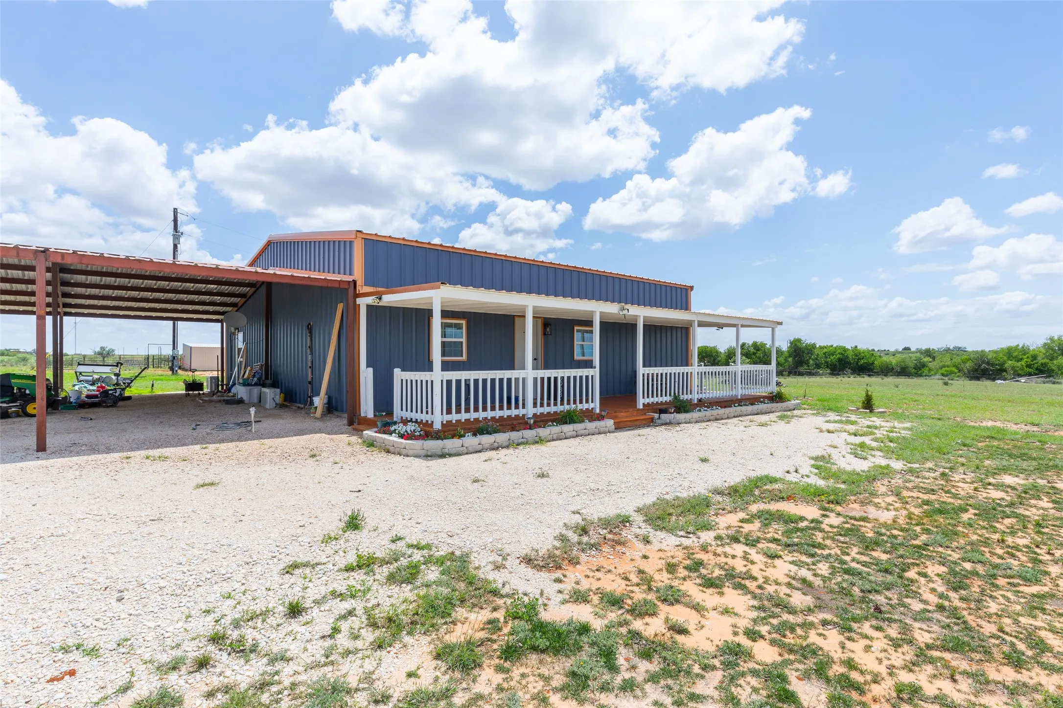 Farm For Sale in Jones County , 2988 CR 435, Anson, Texas 79501, 2 Bedroom, 1 Bathroom, Garage spaces, 1,600 Sqft, built in 2023, mls#21298228, Real Estate Agent in Anson, Homes For Sale in Jones county, Homes For Sale in Anson, Realtor in Anson Texas, Real Estate Brokerage Independent Realty Texas, Luminita Cordes Realtor