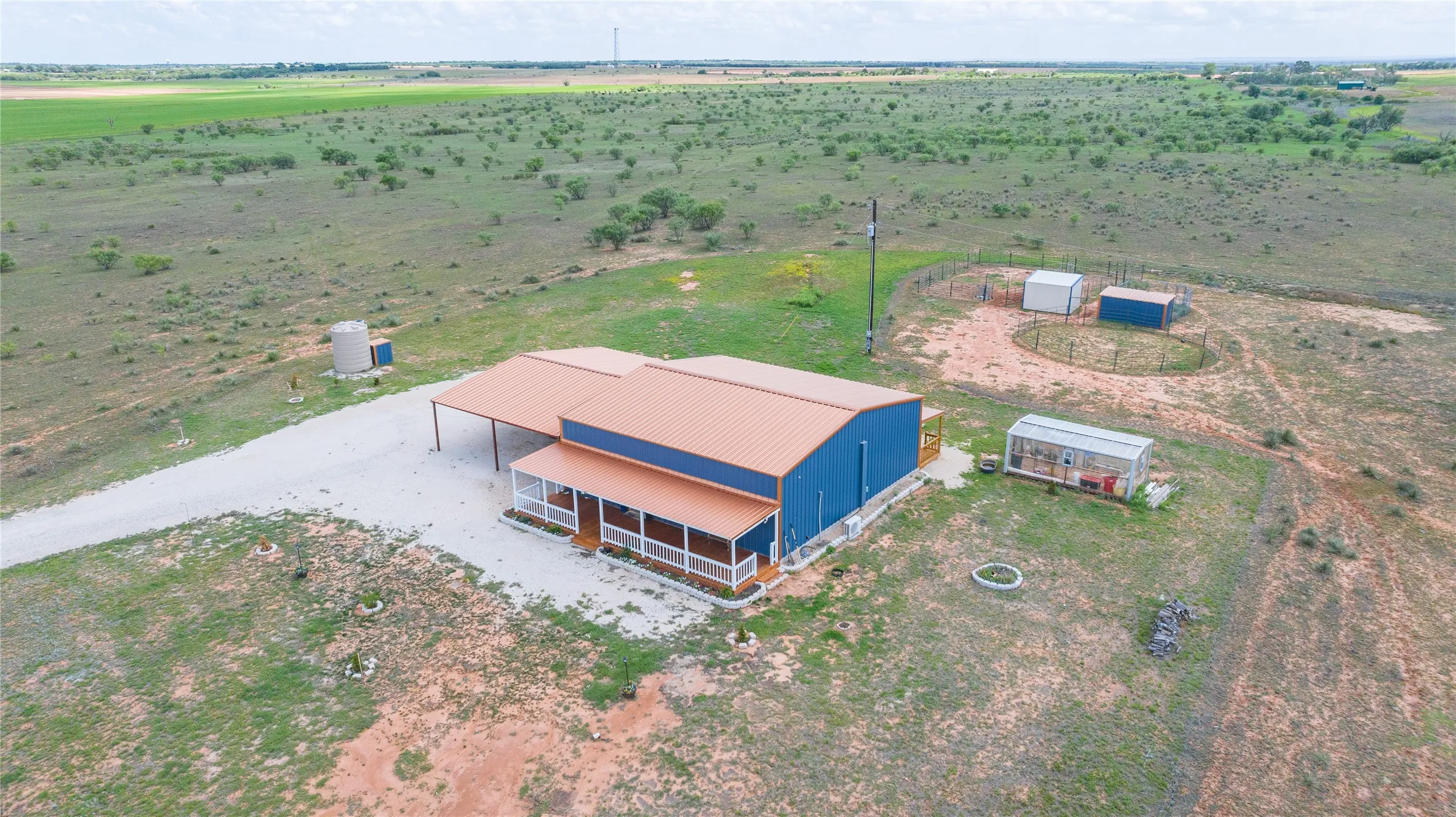 Farm For Sale in Jones County , 2988 CR 435, Anson, Texas 79501, 2 Bedroom, 1 Bathroom, Garage spaces, 1,600 Sqft, built in 2023, mls#21298228, Real Estate Agent in Anson, Homes For Sale in Jones county, Homes For Sale in Anson, Realtor in Anson Texas, Real Estate Brokerage Independent Realty Texas, Luminita Cordes Realtor