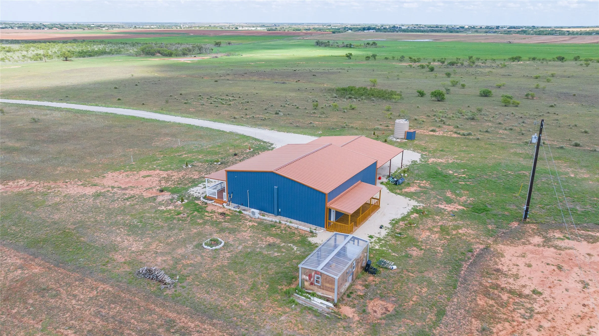 Farm For Sale in Jones County , 2988 CR 435, Anson, Texas 79501, 2 Bedroom, 1 Bathroom, Garage spaces, 1,600 Sqft, built in 2023, mls#21298228, Real Estate Agent in Anson, Homes For Sale in Jones county, Homes For Sale in Anson, Realtor in Anson Texas, Real Estate Brokerage Independent Realty Texas, Luminita Cordes Realtor