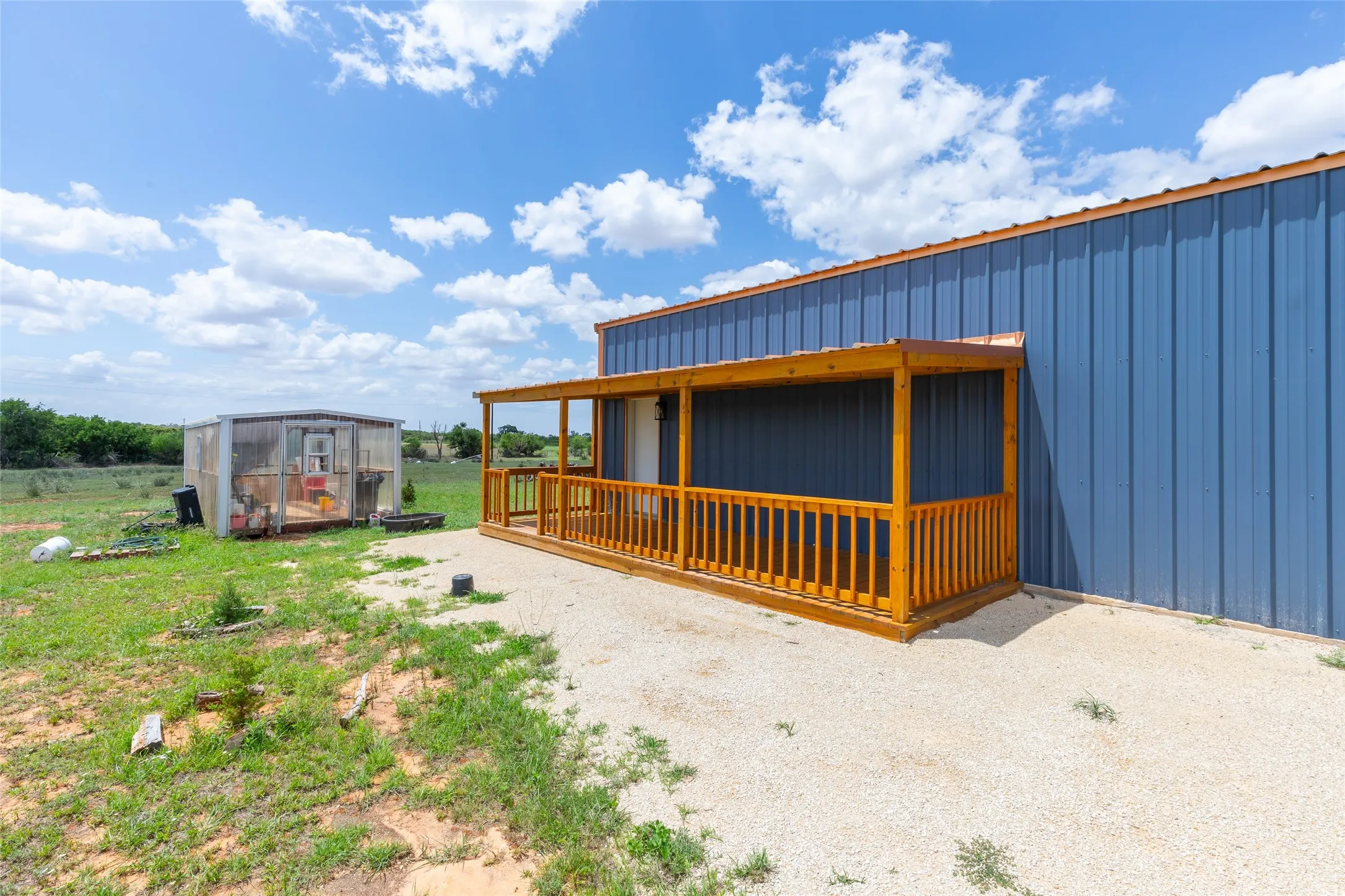 Farm For Sale in Jones County , 2988 CR 435, Anson, Texas 79501, 2 Bedroom, 1 Bathroom, Garage spaces, 1,600 Sqft, built in 2023, mls#21298228, Real Estate Agent in Anson, Homes For Sale in Jones county, Homes For Sale in Anson, Realtor in Anson Texas, Real Estate Brokerage Independent Realty Texas, Luminita Cordes Realtor