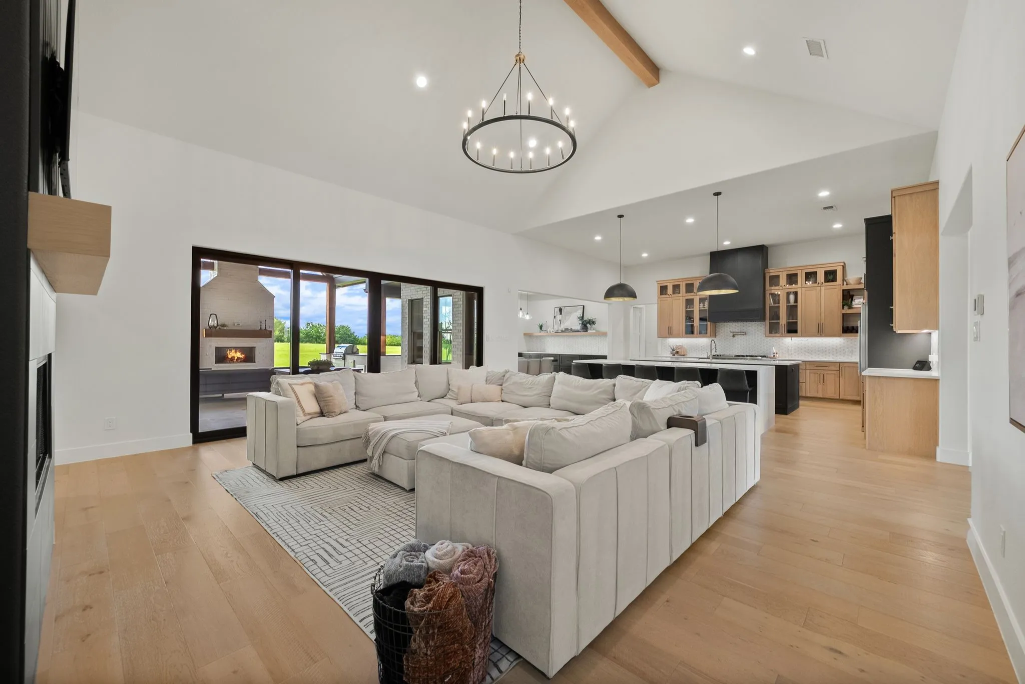Single Family Residence For Sale in Collin County , 6546 County Road 1103, Celina, Texas 75009, 4 Bedroom, 6 Bathroom, 3 Garage spaces, 4,210 Sqft, built in 2023, mls#21297970, Real Estate Agent in Celina, Homes For Sale in Collin county, Homes For Sale in Celina, Realtor in Celina Texas, Real Estate Brokerage Independent Realty Texas, Luminita Cordes Realtor