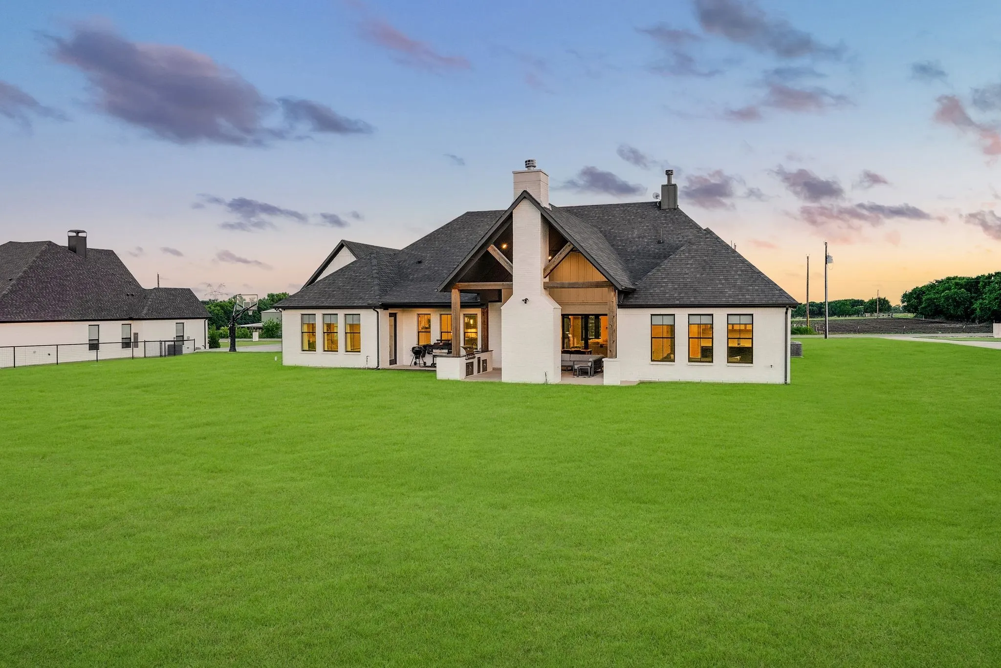 Single Family Residence For Sale in Collin County , 6546 County Road 1103, Celina, Texas 75009, 4 Bedroom, 6 Bathroom, 3 Garage spaces, 4,210 Sqft, built in 2023, mls#21297970, Real Estate Agent in Celina, Homes For Sale in Collin county, Homes For Sale in Celina, Realtor in Celina Texas, Real Estate Brokerage Independent Realty Texas, Luminita Cordes Realtor