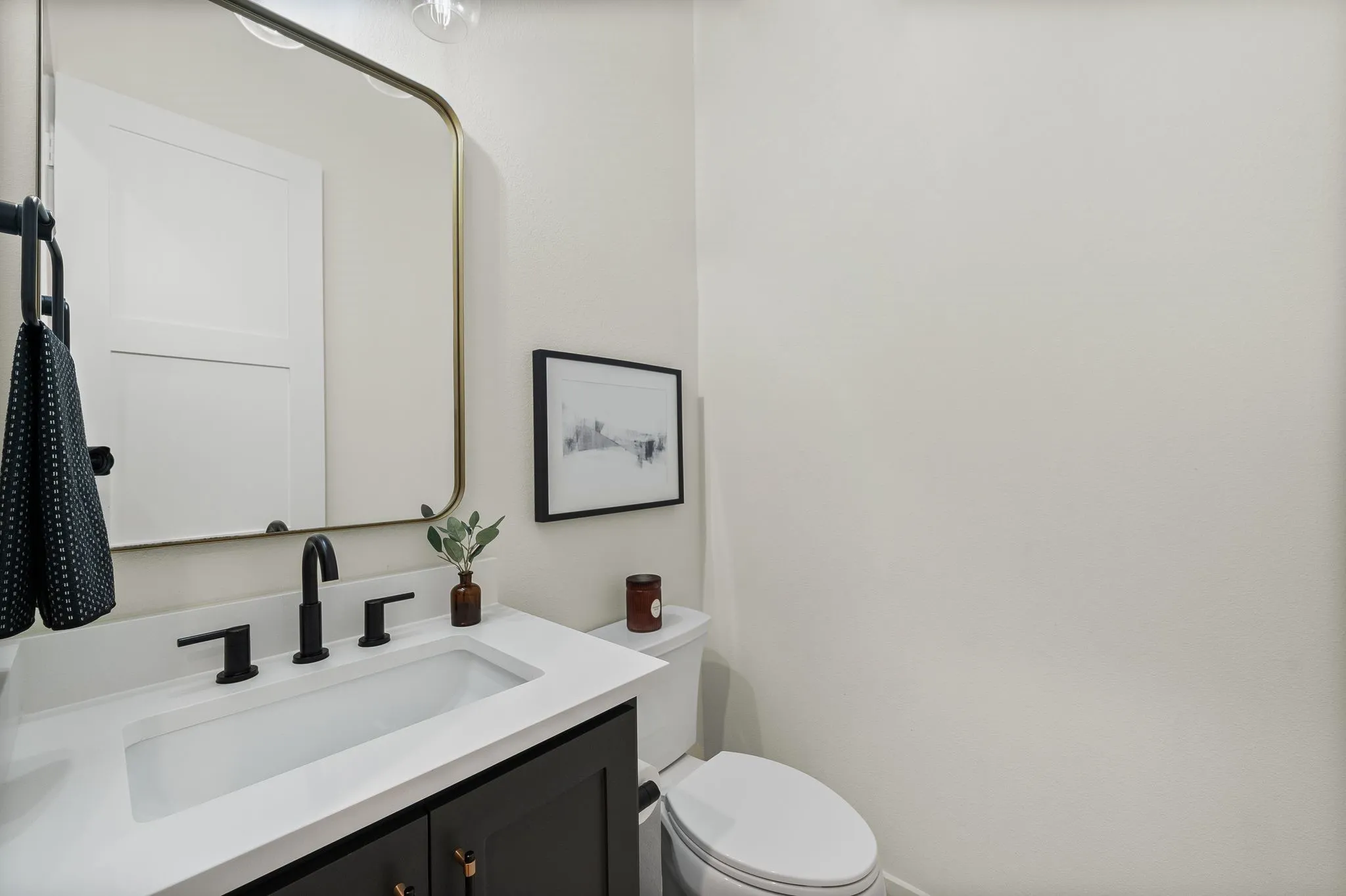 Single Family Residence For Sale in Collin County , 6546 County Road 1103, Celina, Texas 75009, 4 Bedroom, 6 Bathroom, 3 Garage spaces, 4,210 Sqft, built in 2023, mls#21297970, Real Estate Agent in Celina, Homes For Sale in Collin county, Homes For Sale in Celina, Realtor in Celina Texas, Real Estate Brokerage Independent Realty Texas, Luminita Cordes Realtor