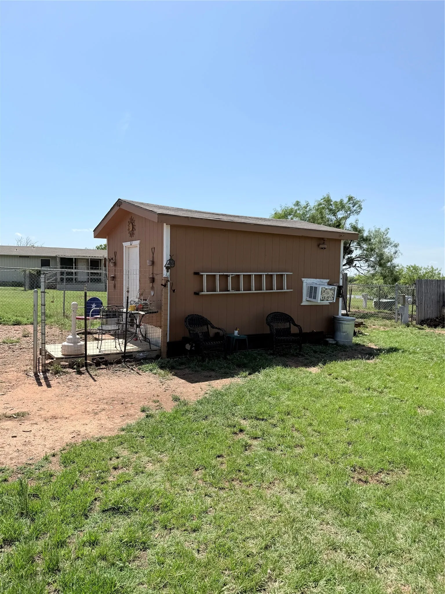 Bunk style building