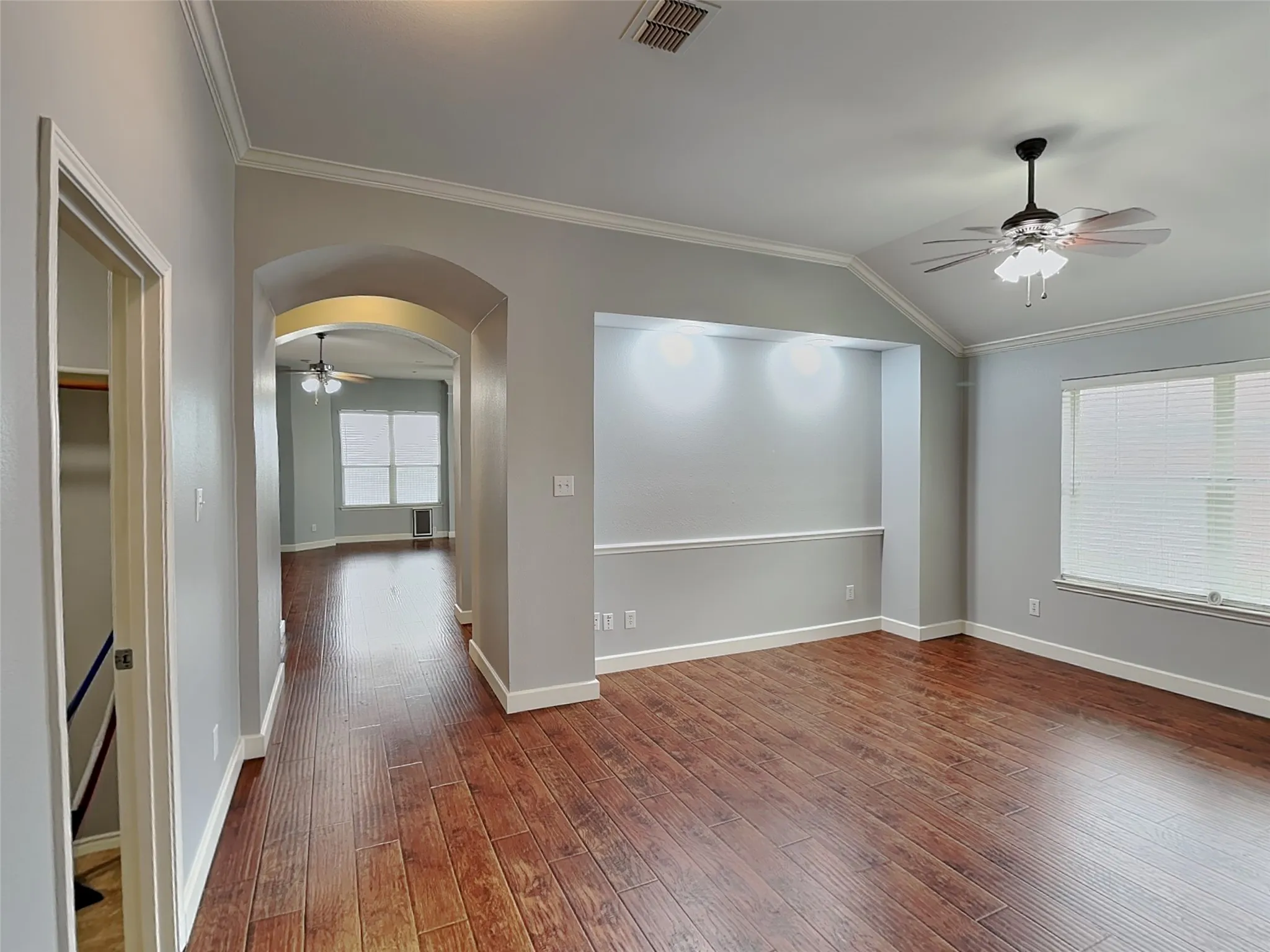 Single Family Residence For Rent in Tarrant County , 5920 Paloma Blanca Drive, Fort Worth, Texas 76179, 3 Bedroom, 2 Bathroom, 2 Garage spaces, 2,110 Sqft, built in 2005, mls#21299904, Real Estate Agent in Fort Worth, Homes For Rent in Tarrant county, Homes For Rent in Fort Worth, Realtor in Fort Worth Texas, Real Estate Brokerage Independent Realty Texas, Luminita Cordes Realtor