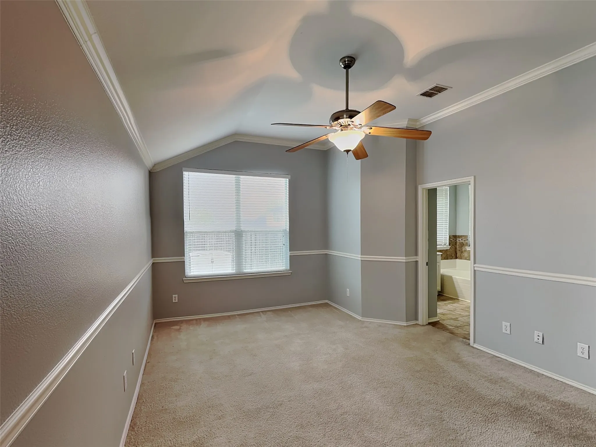 Single Family Residence For Rent in Tarrant County , 5920 Paloma Blanca Drive, Fort Worth, Texas 76179, 3 Bedroom, 2 Bathroom, 2 Garage spaces, 2,110 Sqft, built in 2005, mls#21299904, Real Estate Agent in Fort Worth, Homes For Rent in Tarrant county, Homes For Rent in Fort Worth, Realtor in Fort Worth Texas, Real Estate Brokerage Independent Realty Texas, Luminita Cordes Realtor