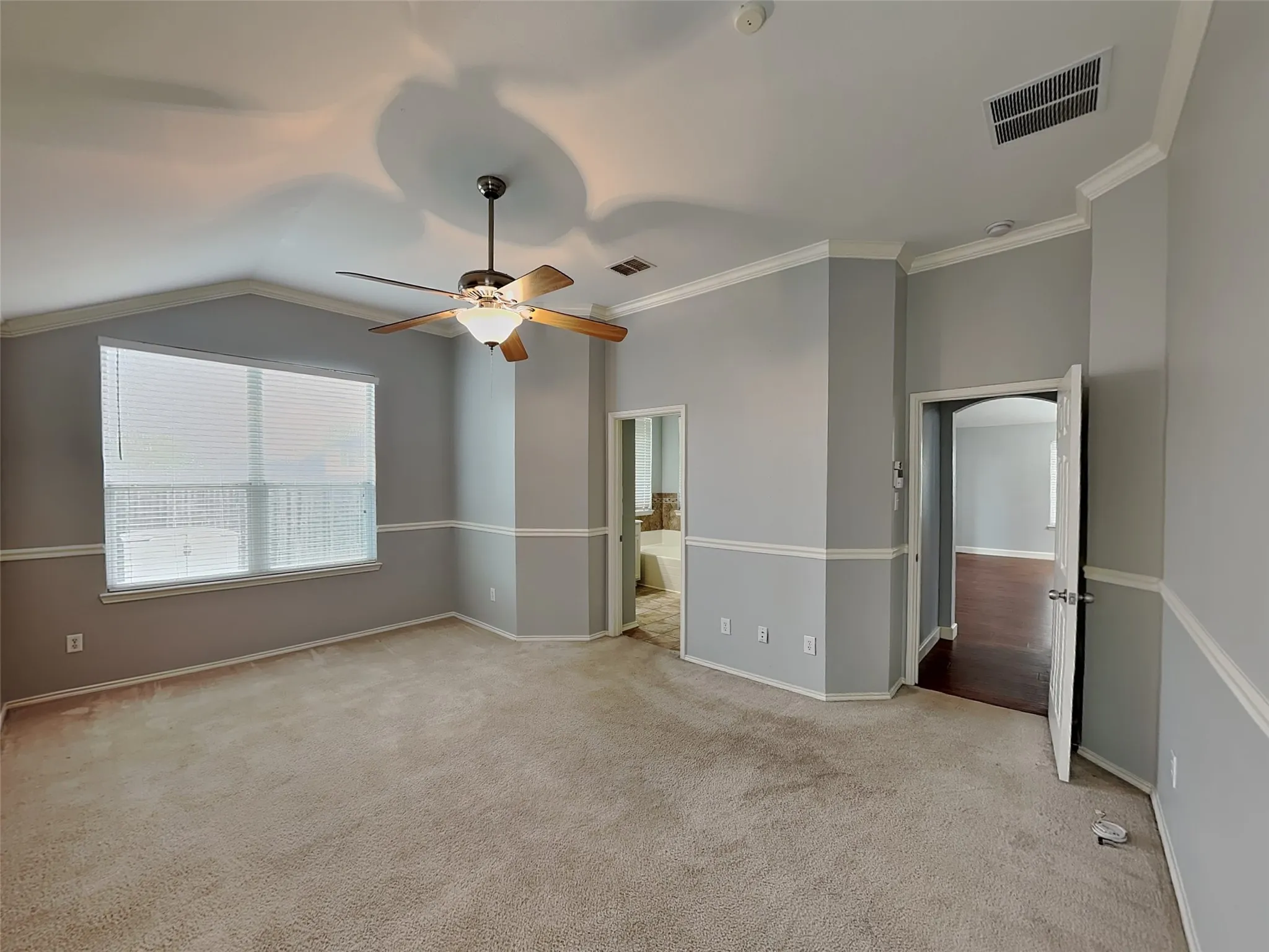 Single Family Residence For Rent in Tarrant County , 5920 Paloma Blanca Drive, Fort Worth, Texas 76179, 3 Bedroom, 2 Bathroom, 2 Garage spaces, 2,110 Sqft, built in 2005, mls#21299904, Real Estate Agent in Fort Worth, Homes For Rent in Tarrant county, Homes For Rent in Fort Worth, Realtor in Fort Worth Texas, Real Estate Brokerage Independent Realty Texas, Luminita Cordes Realtor