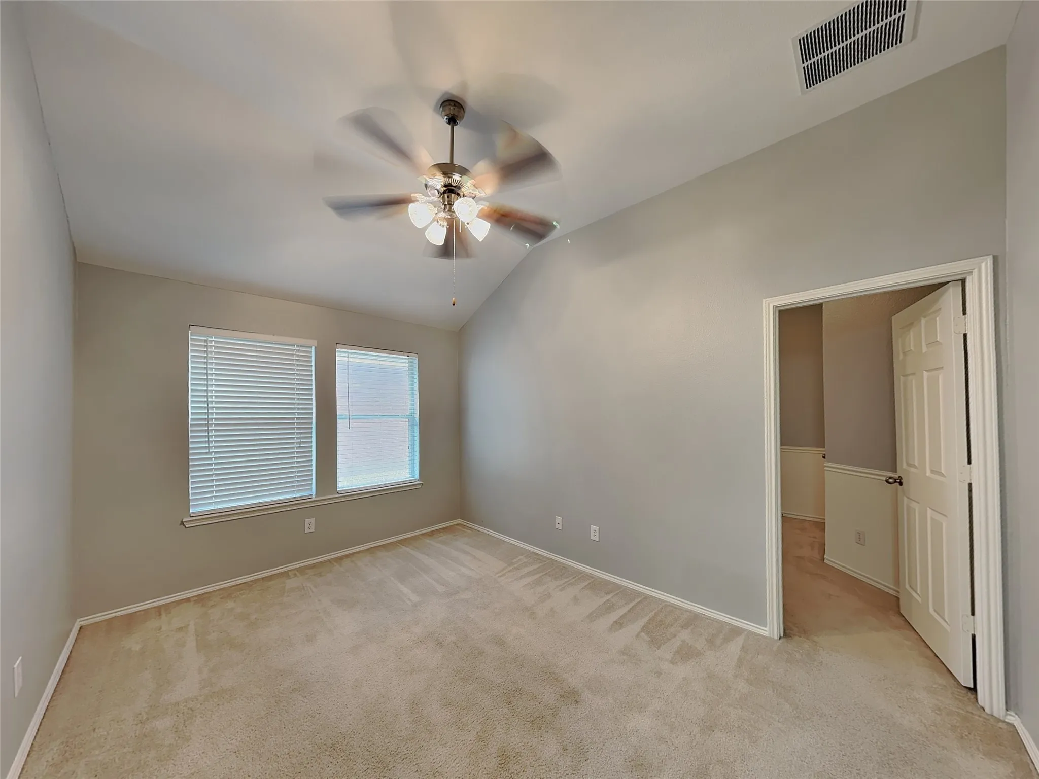 Single Family Residence For Rent in Tarrant County , 5920 Paloma Blanca Drive, Fort Worth, Texas 76179, 3 Bedroom, 2 Bathroom, 2 Garage spaces, 2,110 Sqft, built in 2005, mls#21299904, Real Estate Agent in Fort Worth, Homes For Rent in Tarrant county, Homes For Rent in Fort Worth, Realtor in Fort Worth Texas, Real Estate Brokerage Independent Realty Texas, Luminita Cordes Realtor