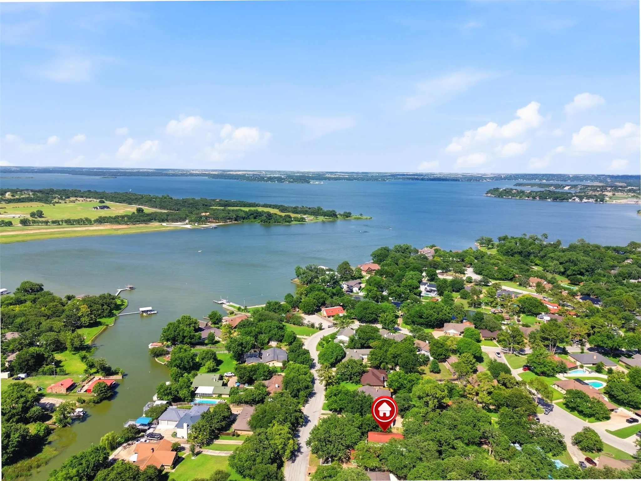 Single Family Residence For Sale in Tarrant County , 240 Timberlake Drive, Azle, Texas 76020, 4 Bedroom, 2 Bathroom, Garage spaces, 2,608 Sqft, built in 1975, mls#21298909, Real Estate Agent in Azle, Homes For Sale in Tarrant county, Homes For Sale in Azle, Realtor in Azle Texas, Real Estate Brokerage Independent Realty Texas, Luminita Cordes Realtor