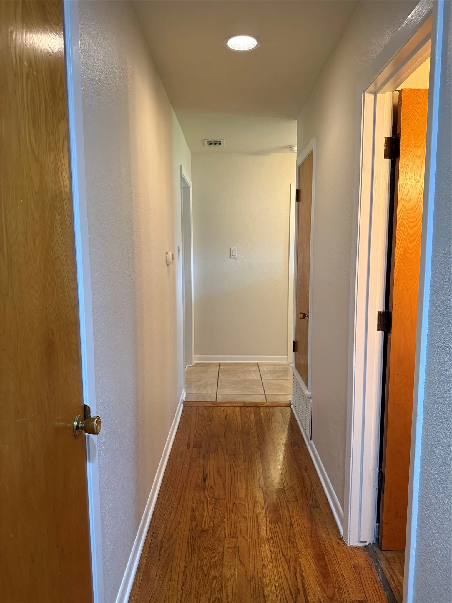Single Family Residence For Sale in Dallas County , 1315 Willow Creek Drive, Lancaster, Texas 75146, 3 Bedroom, 2 Bathroom, 2 Garage spaces, 1,618 Sqft, built in 1970, mls#21299910, Real Estate Agent in Lancaster, Homes For Sale in Dallas county, Homes For Sale in Lancaster, Realtor in Lancaster Texas, Real Estate Brokerage Independent Realty Texas, Luminita Cordes Realtor