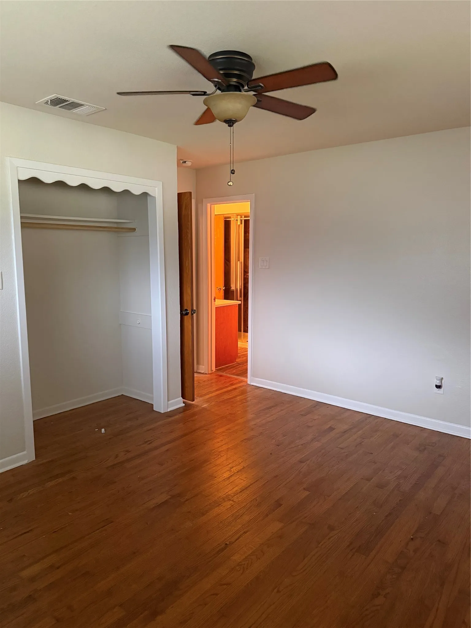 Single Family Residence For Sale in Dallas County , 1315 Willow Creek Drive, Lancaster, Texas 75146, 3 Bedroom, 2 Bathroom, 2 Garage spaces, 1,618 Sqft, built in 1970, mls#21299910, Real Estate Agent in Lancaster, Homes For Sale in Dallas county, Homes For Sale in Lancaster, Realtor in Lancaster Texas, Real Estate Brokerage Independent Realty Texas, Luminita Cordes Realtor