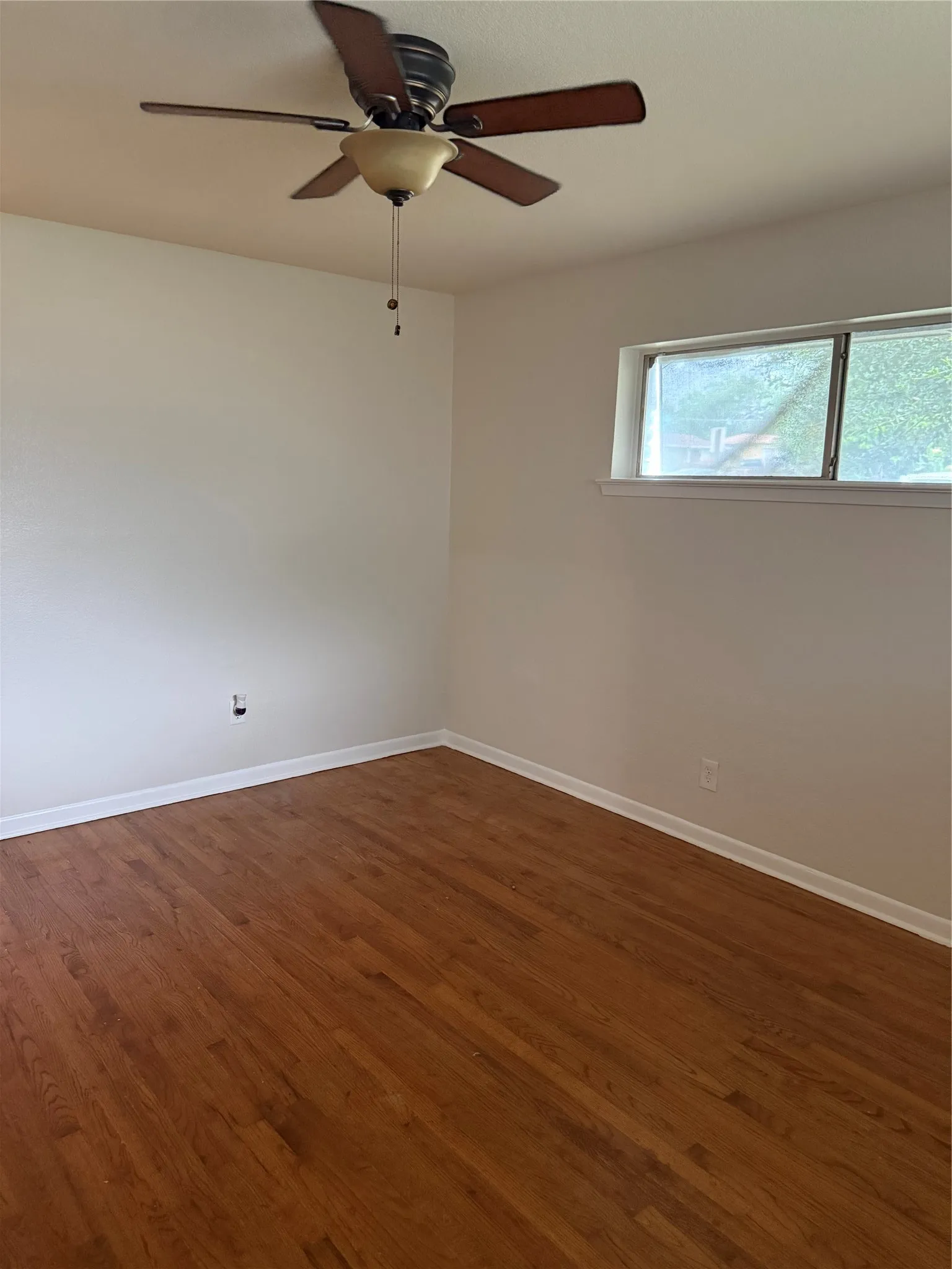 Single Family Residence For Sale in Dallas County , 1315 Willow Creek Drive, Lancaster, Texas 75146, 3 Bedroom, 2 Bathroom, 2 Garage spaces, 1,618 Sqft, built in 1970, mls#21299910, Real Estate Agent in Lancaster, Homes For Sale in Dallas county, Homes For Sale in Lancaster, Realtor in Lancaster Texas, Real Estate Brokerage Independent Realty Texas, Luminita Cordes Realtor