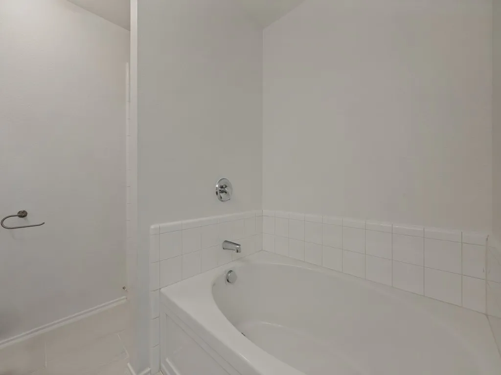 Single Family Residence For Sale in Denton County , 8821 CHISHOLM Trail, Cross Roads, Texas 76227, 3 Bedroom, 2 Bathroom, 2 Garage spaces, 1,585 Sqft, built in 2004, mls#21299914, Real Estate Agent in Cross Roads, Homes For Sale in Denton county, Homes For Sale in Cross Roads, Realtor in Cross Roads Texas, Real Estate Brokerage Independent Realty Texas, Luminita Cordes Realtor