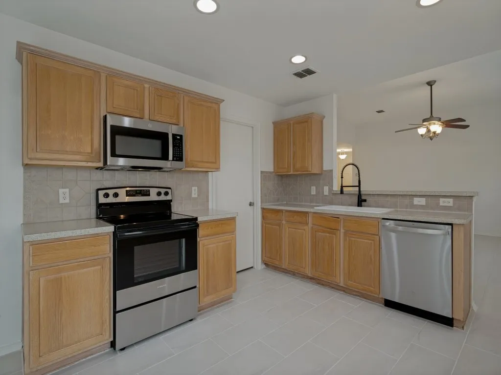 Single Family Residence For Sale in Denton County , 8821 CHISHOLM Trail, Cross Roads, Texas 76227, 3 Bedroom, 2 Bathroom, 2 Garage spaces, 1,585 Sqft, built in 2004, mls#21299914, Real Estate Agent in Cross Roads, Homes For Sale in Denton county, Homes For Sale in Cross Roads, Realtor in Cross Roads Texas, Real Estate Brokerage Independent Realty Texas, Luminita Cordes Realtor