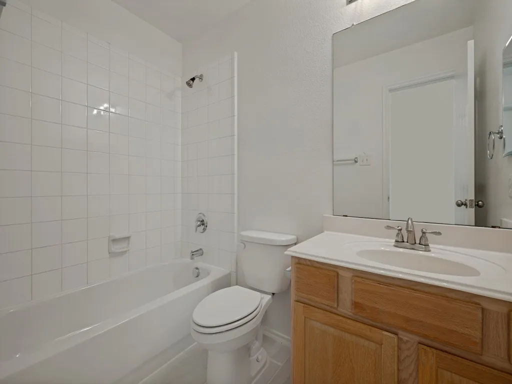 Single Family Residence For Sale in Denton County , 8821 CHISHOLM Trail, Cross Roads, Texas 76227, 3 Bedroom, 2 Bathroom, 2 Garage spaces, 1,585 Sqft, built in 2004, mls#21299914, Real Estate Agent in Cross Roads, Homes For Sale in Denton county, Homes For Sale in Cross Roads, Realtor in Cross Roads Texas, Real Estate Brokerage Independent Realty Texas, Luminita Cordes Realtor