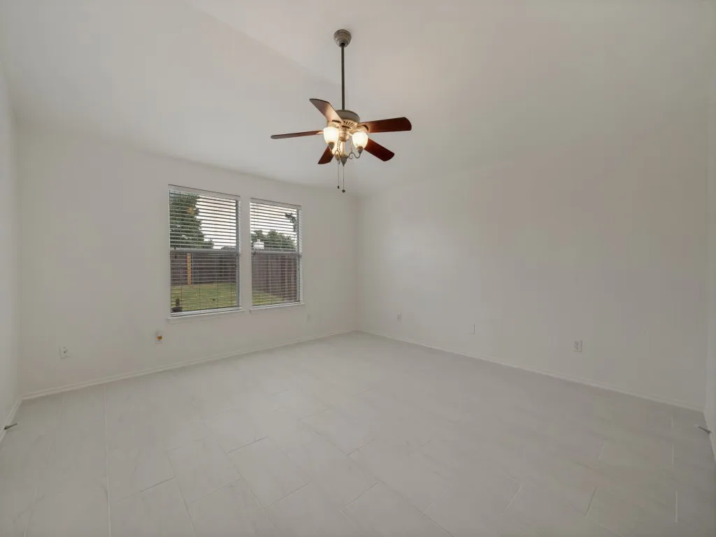 Single Family Residence For Sale in Denton County , 8821 CHISHOLM Trail, Cross Roads, Texas 76227, 3 Bedroom, 2 Bathroom, 2 Garage spaces, 1,585 Sqft, built in 2004, mls#21299914, Real Estate Agent in Cross Roads, Homes For Sale in Denton county, Homes For Sale in Cross Roads, Realtor in Cross Roads Texas, Real Estate Brokerage Independent Realty Texas, Luminita Cordes Realtor