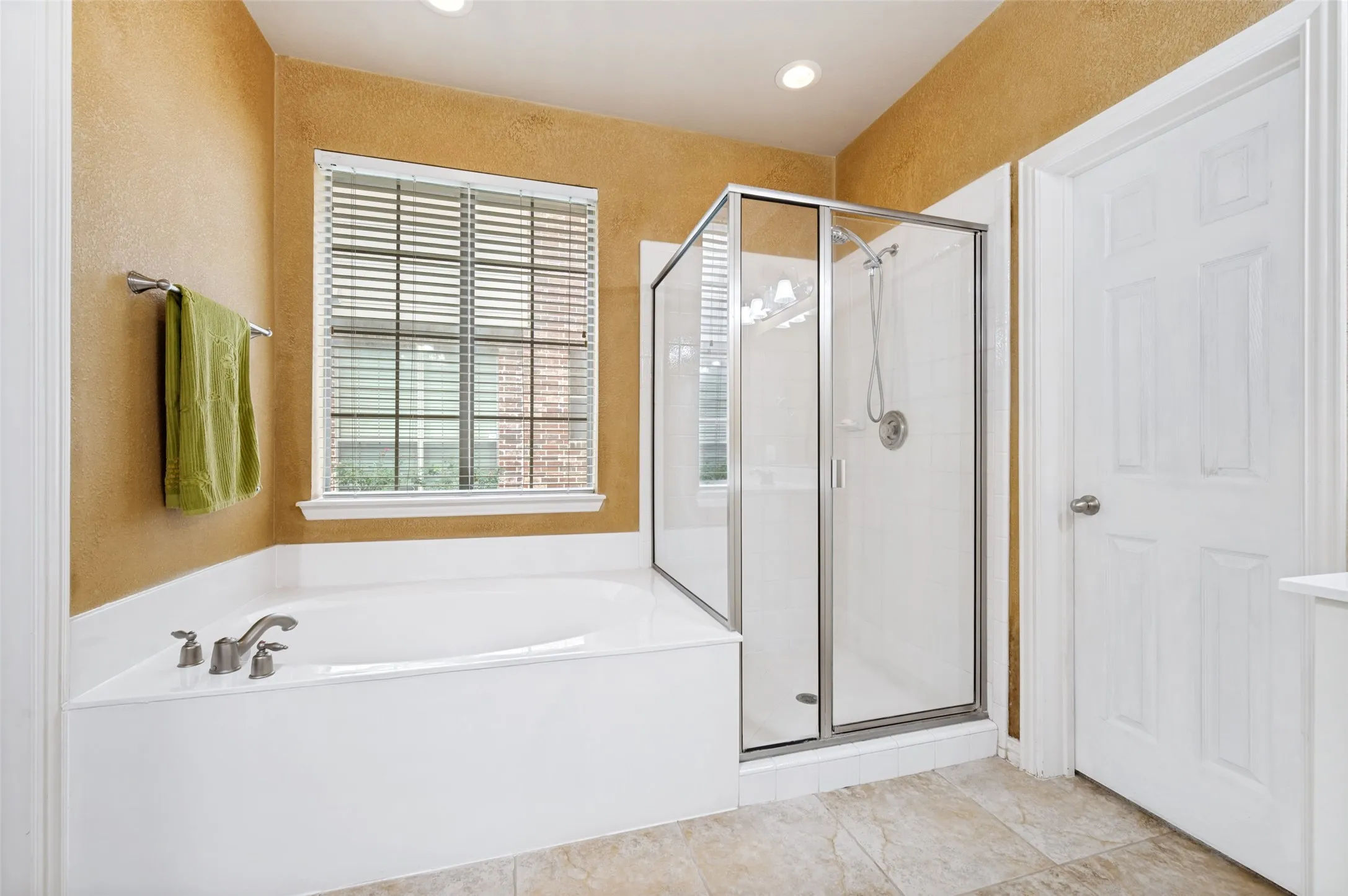 Single Family Residence For Sale in Denton County , 2848 Forest Manor Drive, Frisco, Texas 75034, 4 Bedrooms, 4 Bathrooms, 2 Garage spaces, 3,707 Sqft, built in 2005, Price $685,000, mls#21291350, Real Estate Agent in Frisco, Homes For Sale in Denton county, Homes For Sale in Frisco, Realtor in Frisco Texas, Real Estate Brokerage Independent Realty Texas, Luminita Cordes Realtor