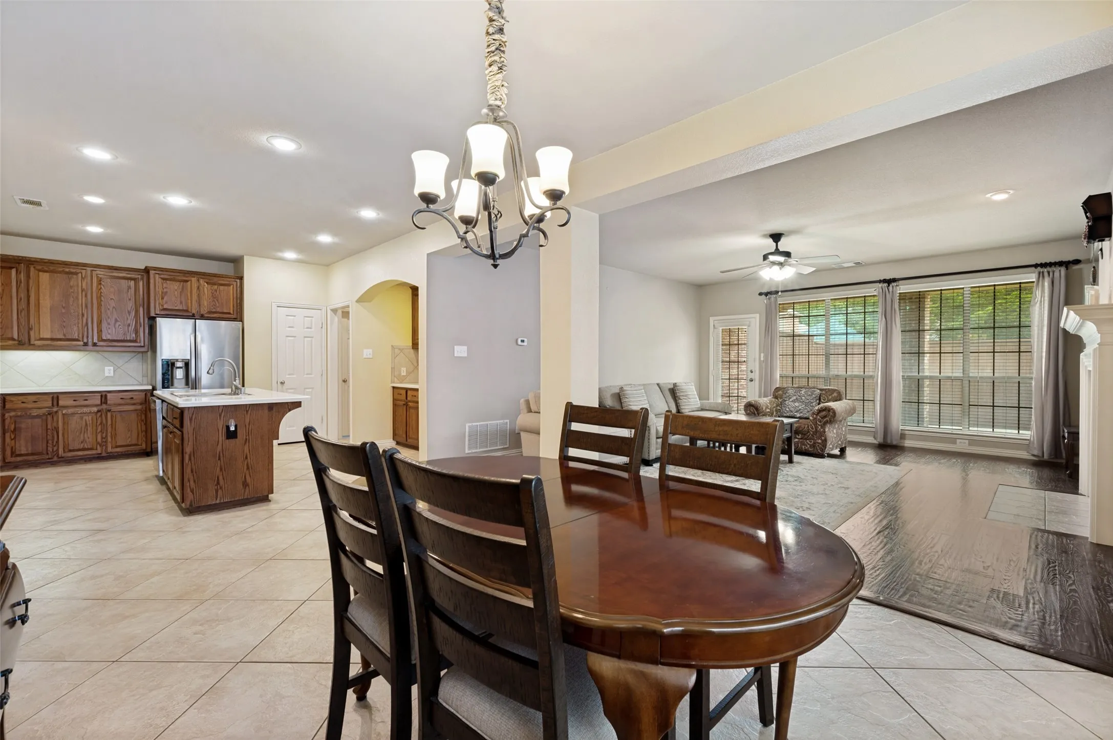 Single Family Residence For Sale in Denton County , 2848 Forest Manor Drive, Frisco, Texas 75034, 4 Bedrooms, 4 Bathrooms, 2 Garage spaces, 3,707 Sqft, built in 2005, Price $685,000, mls#21291350, Real Estate Agent in Frisco, Homes For Sale in Denton county, Homes For Sale in Frisco, Realtor in Frisco Texas, Real Estate Brokerage Independent Realty Texas, Luminita Cordes Realtor