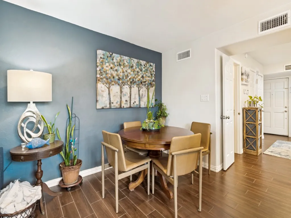Great spot for breakfast or casual dining.