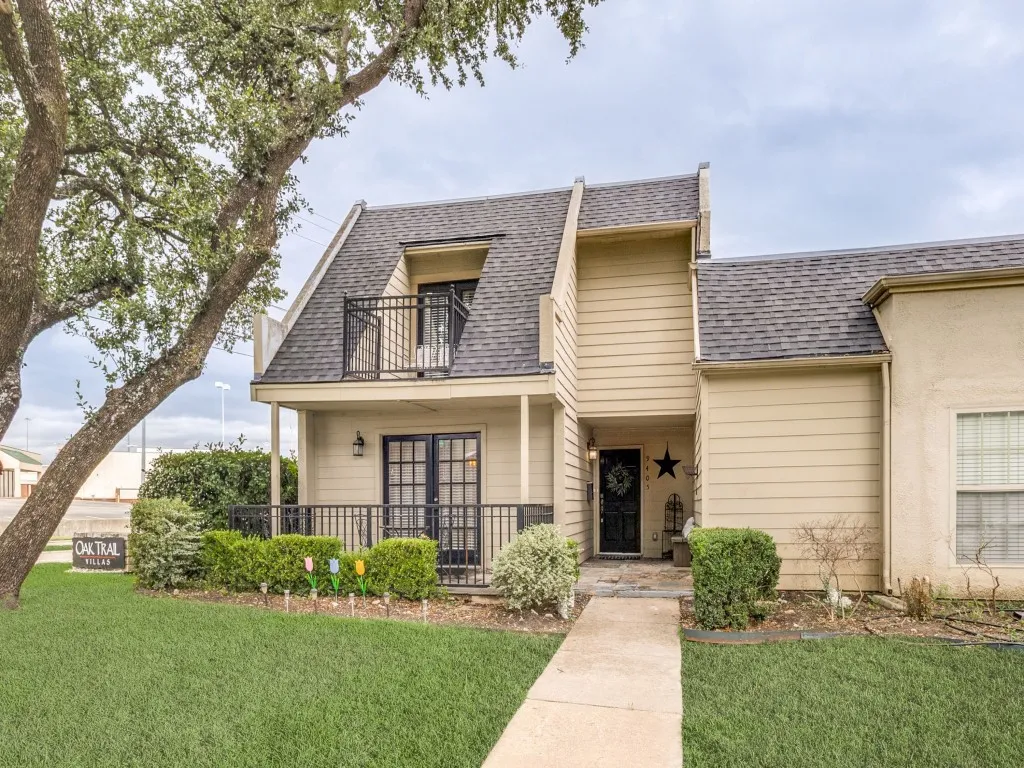 Townhouse For Sale in Dallas County , 9405 Timberleaf Drive, Dallas, Texas 75243, 2 Bedroom, 3 Bathroom, Garage spaces, 2,020 Sqft, built in 1971, mls#21295306, Real Estate Agent in Dallas, Homes For Sale in Dallas county, Homes For Sale in Dallas, Realtor in Dallas Texas, Real Estate Brokerage Independent Realty Texas, Luminita Cordes Realtor