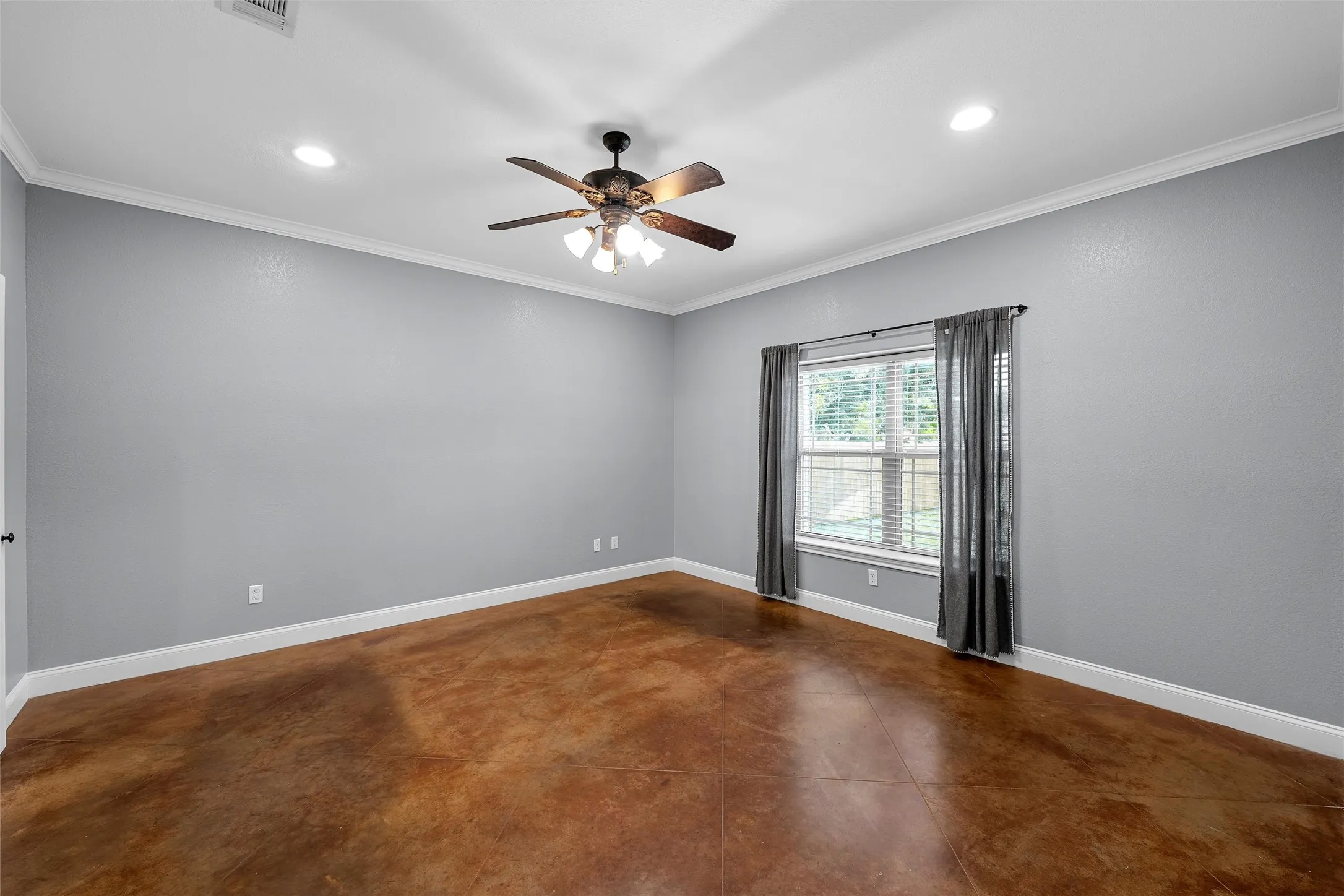 Single Family Residence For Sale in Mc Lennan County , 1509 N Reagan Street, West, Texas 76691, 4 Bedroom, 2 Bathroom, 1 Garage spaces, 2,427 Sqft, built in 2014, mls#21299829, Real Estate Agent in West, Homes For Sale in Mc Lennan county, Homes For Sale in West, Realtor in West Texas, Real Estate Brokerage Independent Realty Texas, Luminita Cordes Realtor