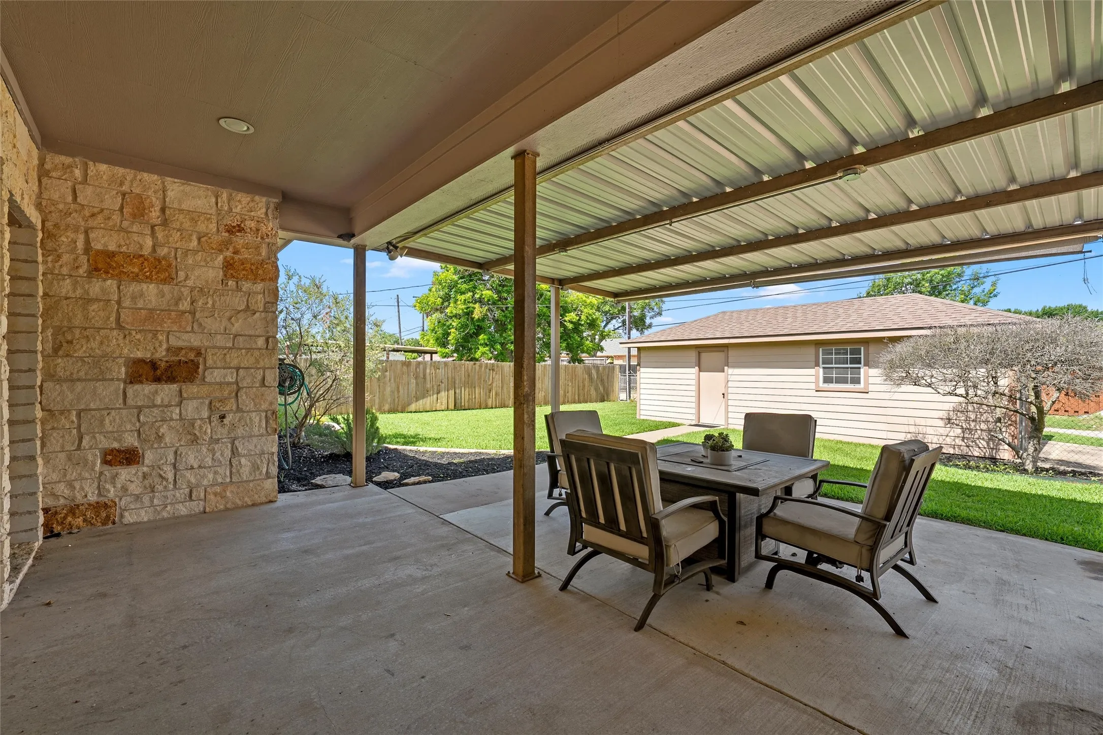 Single Family Residence For Sale in Mc Lennan County , 1509 N Reagan Street, West, Texas 76691, 4 Bedroom, 2 Bathroom, 1 Garage spaces, 2,427 Sqft, built in 2014, mls#21299829, Real Estate Agent in West, Homes For Sale in Mc Lennan county, Homes For Sale in West, Realtor in West Texas, Real Estate Brokerage Independent Realty Texas, Luminita Cordes Realtor