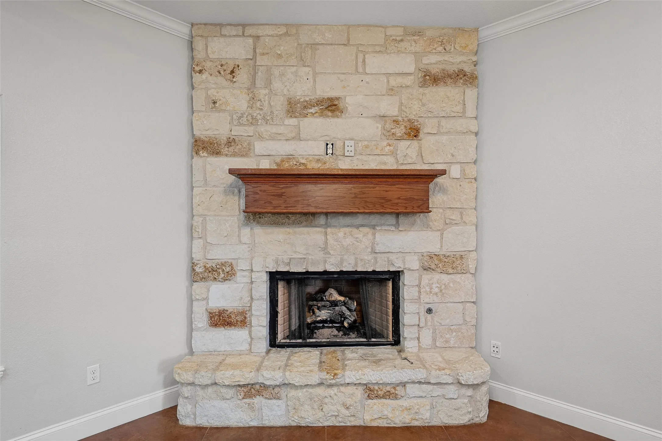Single Family Residence For Sale in Mc Lennan County , 1509 N Reagan Street, West, Texas 76691, 4 Bedroom, 2 Bathroom, 1 Garage spaces, 2,427 Sqft, built in 2014, mls#21299829, Real Estate Agent in West, Homes For Sale in Mc Lennan county, Homes For Sale in West, Realtor in West Texas, Real Estate Brokerage Independent Realty Texas, Luminita Cordes Realtor
