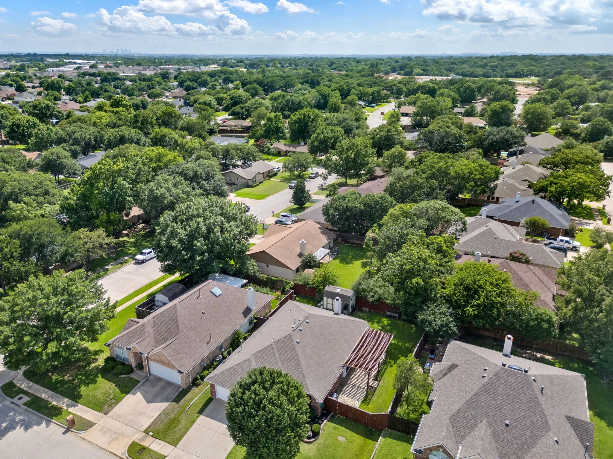 Single Family Residence For Sale in Tarrant County , 7105 Herman Jared Drive, North Richland Hills, Texas 76182, 3 Bedroom, 2 Bathroom, 2 Garage spaces, 1,741 Sqft, built in 2000, mls#21297006, Real Estate Agent in North Richland Hills, Homes For Sale in Tarrant county, Homes For Sale in North Richland Hills, Realtor in North Richland Hills Texas, Real Estate Brokerage Independent Realty Texas, Luminita Cordes Realtor