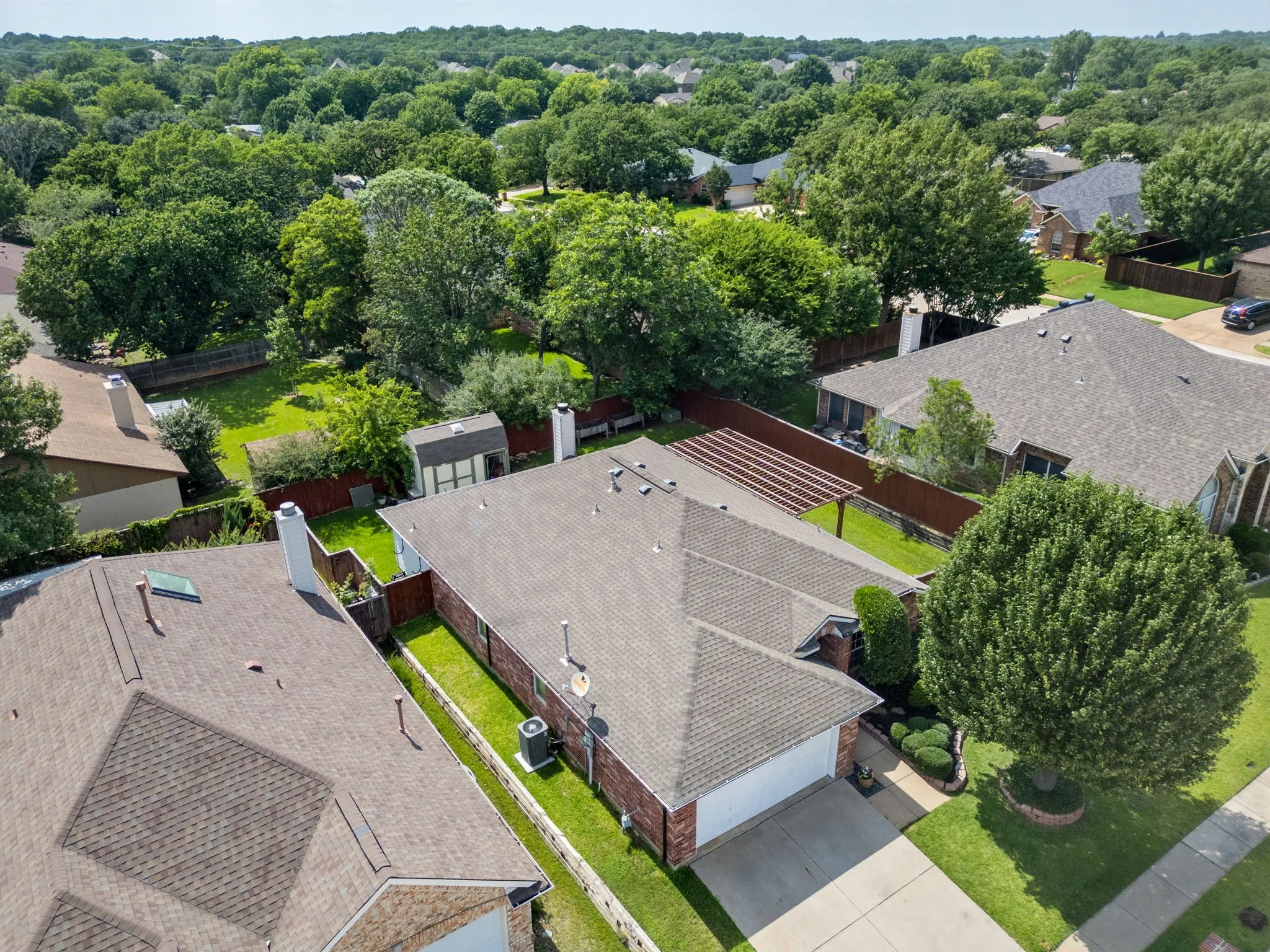 Single Family Residence For Sale in Tarrant County , 7105 Herman Jared Drive, North Richland Hills, Texas 76182, 3 Bedroom, 2 Bathroom, 2 Garage spaces, 1,741 Sqft, built in 2000, mls#21297006, Real Estate Agent in North Richland Hills, Homes For Sale in Tarrant county, Homes For Sale in North Richland Hills, Realtor in North Richland Hills Texas, Real Estate Brokerage Independent Realty Texas, Luminita Cordes Realtor