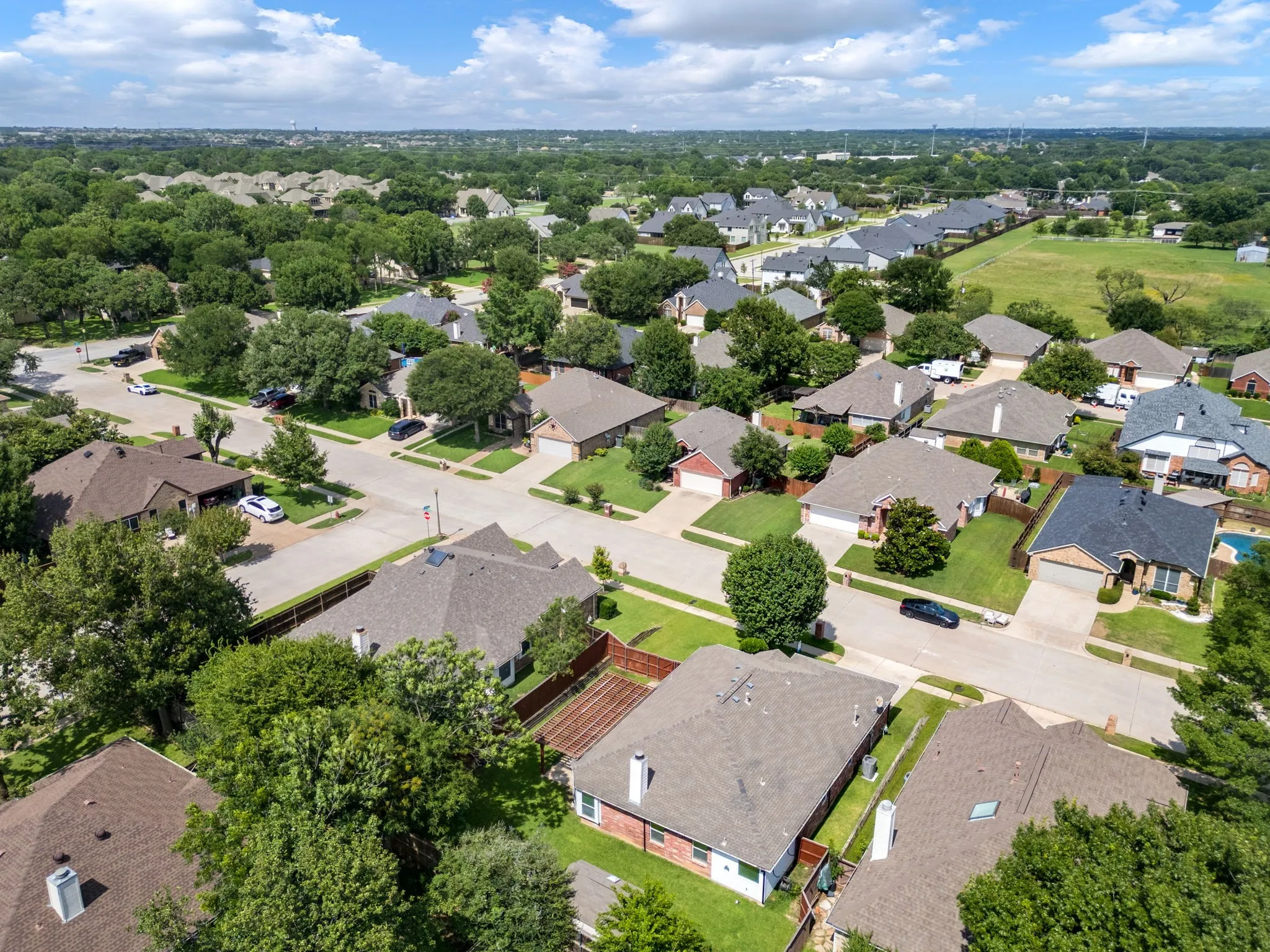 Single Family Residence For Sale in Tarrant County , 7105 Herman Jared Drive, North Richland Hills, Texas 76182, 3 Bedroom, 2 Bathroom, 2 Garage spaces, 1,741 Sqft, built in 2000, mls#21297006, Real Estate Agent in North Richland Hills, Homes For Sale in Tarrant county, Homes For Sale in North Richland Hills, Realtor in North Richland Hills Texas, Real Estate Brokerage Independent Realty Texas, Luminita Cordes Realtor