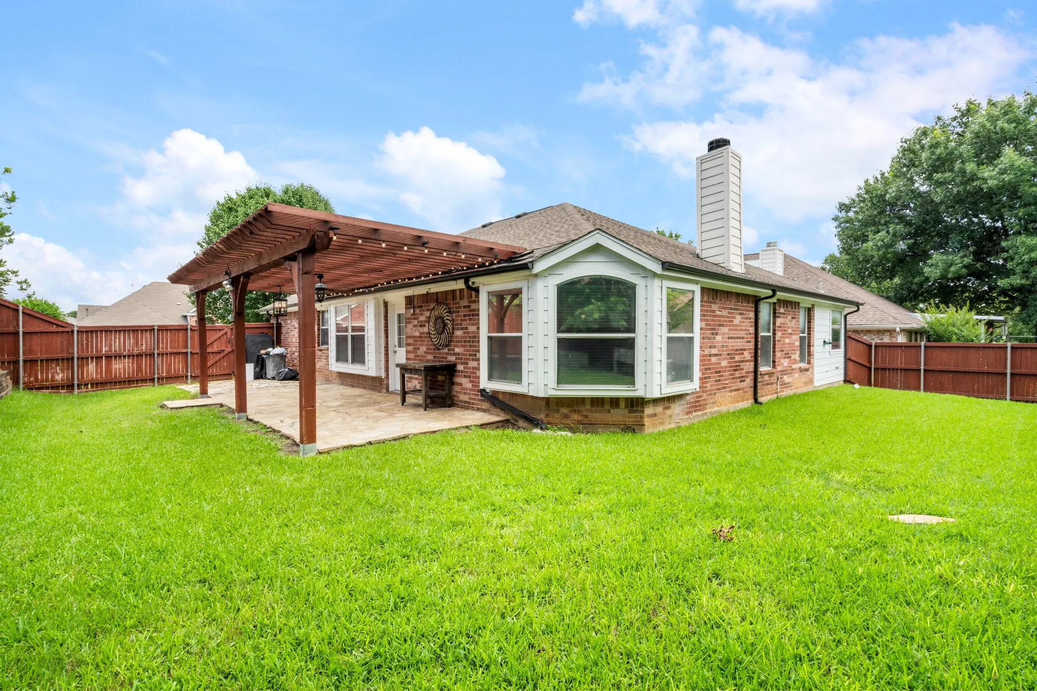 Single Family Residence For Sale in Tarrant County , 7105 Herman Jared Drive, North Richland Hills, Texas 76182, 3 Bedroom, 2 Bathroom, 2 Garage spaces, 1,741 Sqft, built in 2000, mls#21297006, Real Estate Agent in North Richland Hills, Homes For Sale in Tarrant county, Homes For Sale in North Richland Hills, Realtor in North Richland Hills Texas, Real Estate Brokerage Independent Realty Texas, Luminita Cordes Realtor