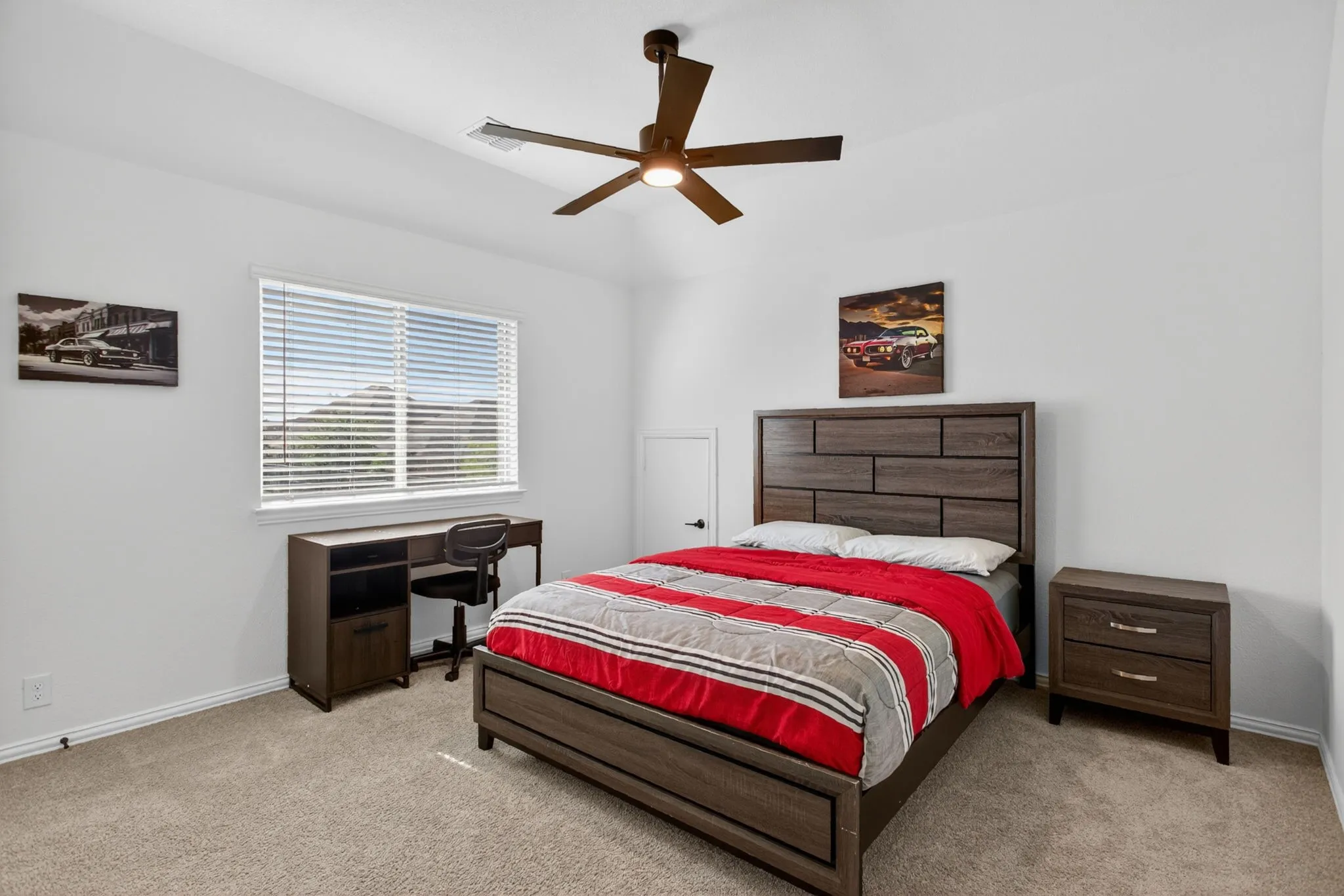 Final upstairs bedroom makes FIVE total - with the FOUR full bathrooms.