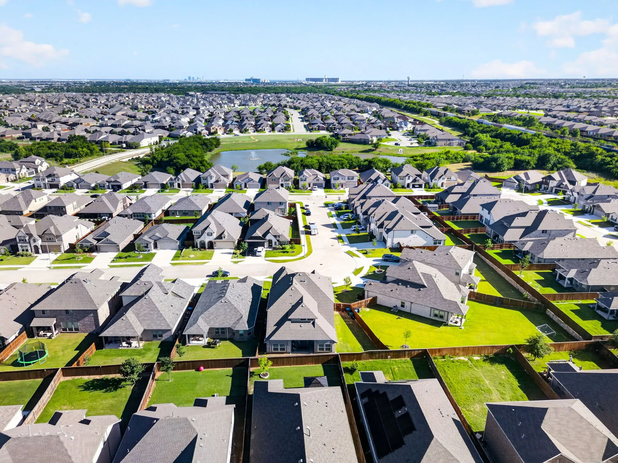 Fabulous neighborhood with riding trails, ponds, parks and a pool. So much fun to be had!
