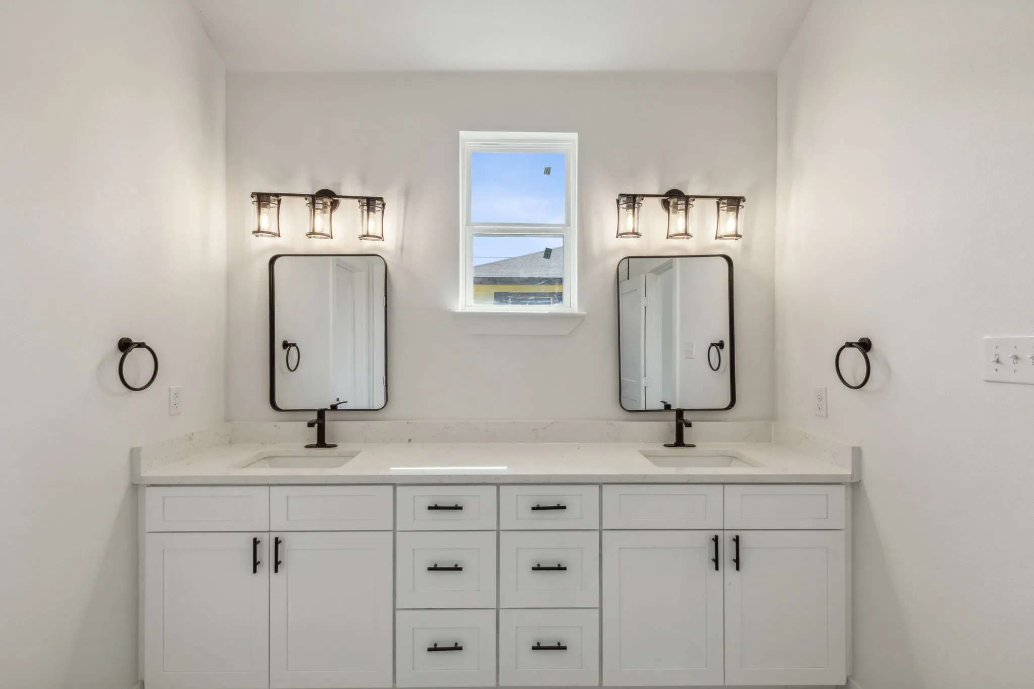 Single Family Residence For Rent in Hunt County , 4617 Pickett Street, Greenville, Texas 75401, 3 Bedroom, 2 Bathroom, 2 Garage spaces, 1,480 Sqft, built in 2024, mls#21299868, Real Estate Agent in Greenville, Homes For Rent in Hunt county, Homes For Rent in Greenville, Realtor in Greenville Texas, Real Estate Brokerage Independent Realty Texas, Luminita Cordes Realtor