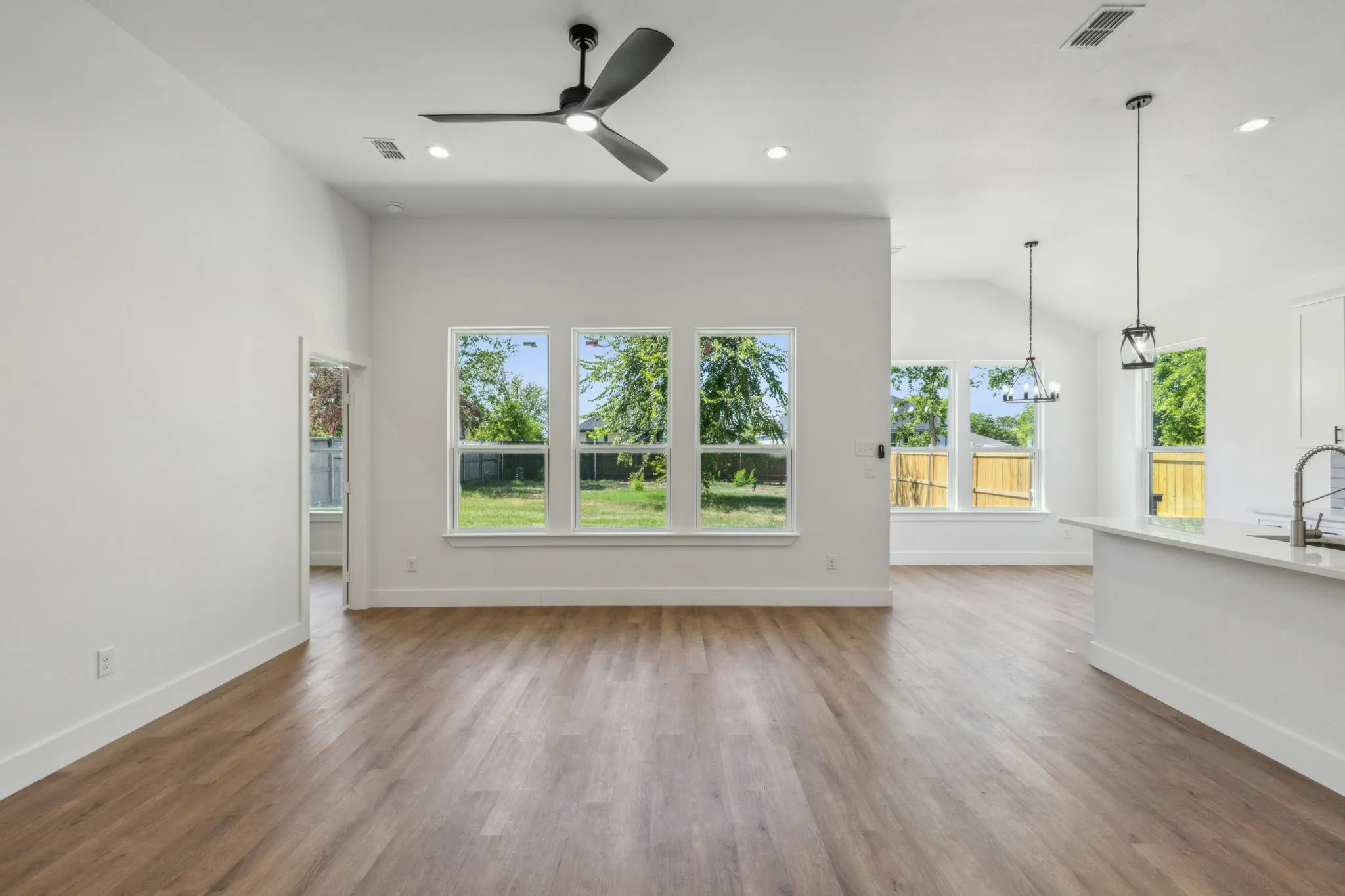 Single Family Residence For Rent in Hunt County , 4617 Pickett Street, Greenville, Texas 75401, 3 Bedroom, 2 Bathroom, 2 Garage spaces, 1,480 Sqft, built in 2024, mls#21299868, Real Estate Agent in Greenville, Homes For Rent in Hunt county, Homes For Rent in Greenville, Realtor in Greenville Texas, Real Estate Brokerage Independent Realty Texas, Luminita Cordes Realtor