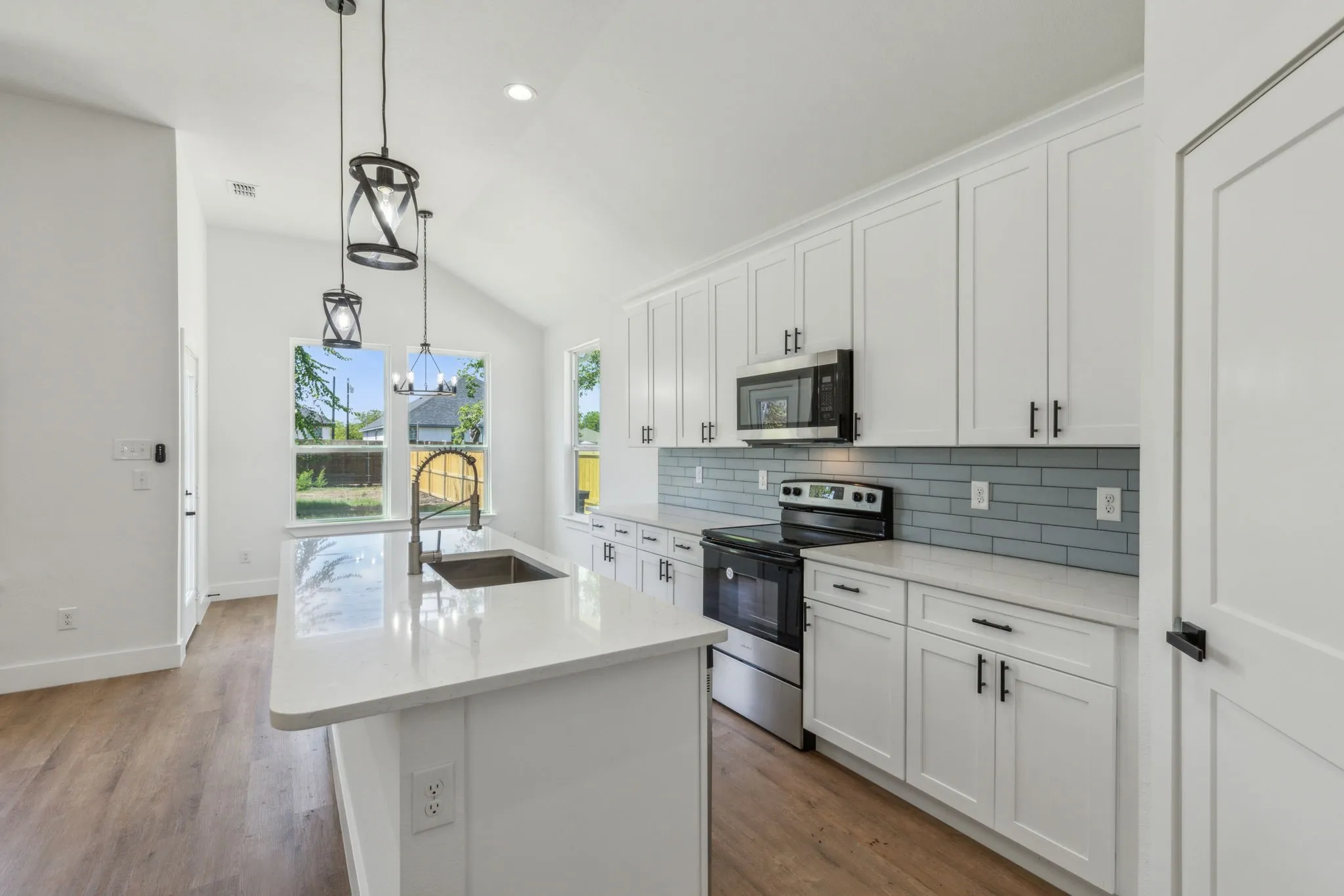 Single Family Residence For Rent in Hunt County , 4617 Pickett Street, Greenville, Texas 75401, 3 Bedroom, 2 Bathroom, 2 Garage spaces, 1,480 Sqft, built in 2024, mls#21299868, Real Estate Agent in Greenville, Homes For Rent in Hunt county, Homes For Rent in Greenville, Realtor in Greenville Texas, Real Estate Brokerage Independent Realty Texas, Luminita Cordes Realtor