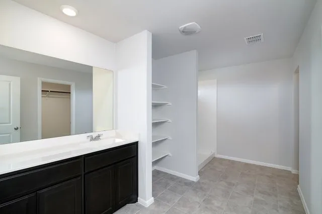 Single Family Residence For Rent in Denton County , 5813 Morrow Point Drive, Denton, Texas 76226, 4 Bedrooms, 2 Bathrooms, 2 Garage spaces, 1,914 Sqft, built in 2023, Price $2,400, mls#21297974, Real Estate Agent in Denton, Homes For Rent in Denton county, Homes For Rent in Denton, Realtor in Denton Texas, Real Estate Brokerage Independent Realty Texas, Luminita Cordes Realtor