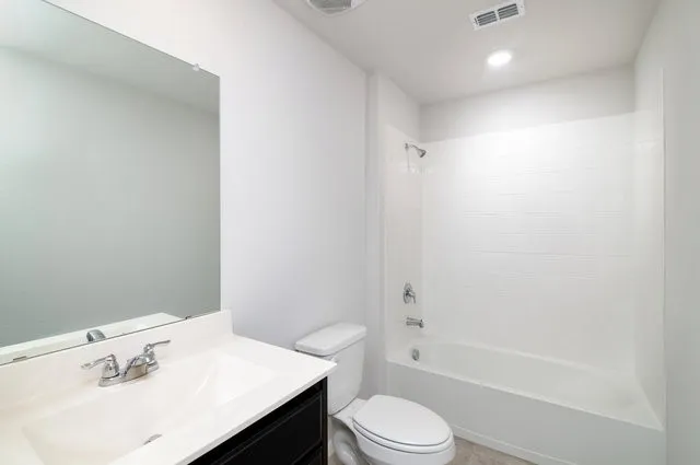 Single Family Residence For Rent in Denton County , 5813 Morrow Point Drive, Denton, Texas 76226, 4 Bedrooms, 2 Bathrooms, 2 Garage spaces, 1,914 Sqft, built in 2023, Price $2,400, mls#21297974, Real Estate Agent in Denton, Homes For Rent in Denton county, Homes For Rent in Denton, Realtor in Denton Texas, Real Estate Brokerage Independent Realty Texas, Luminita Cordes Realtor