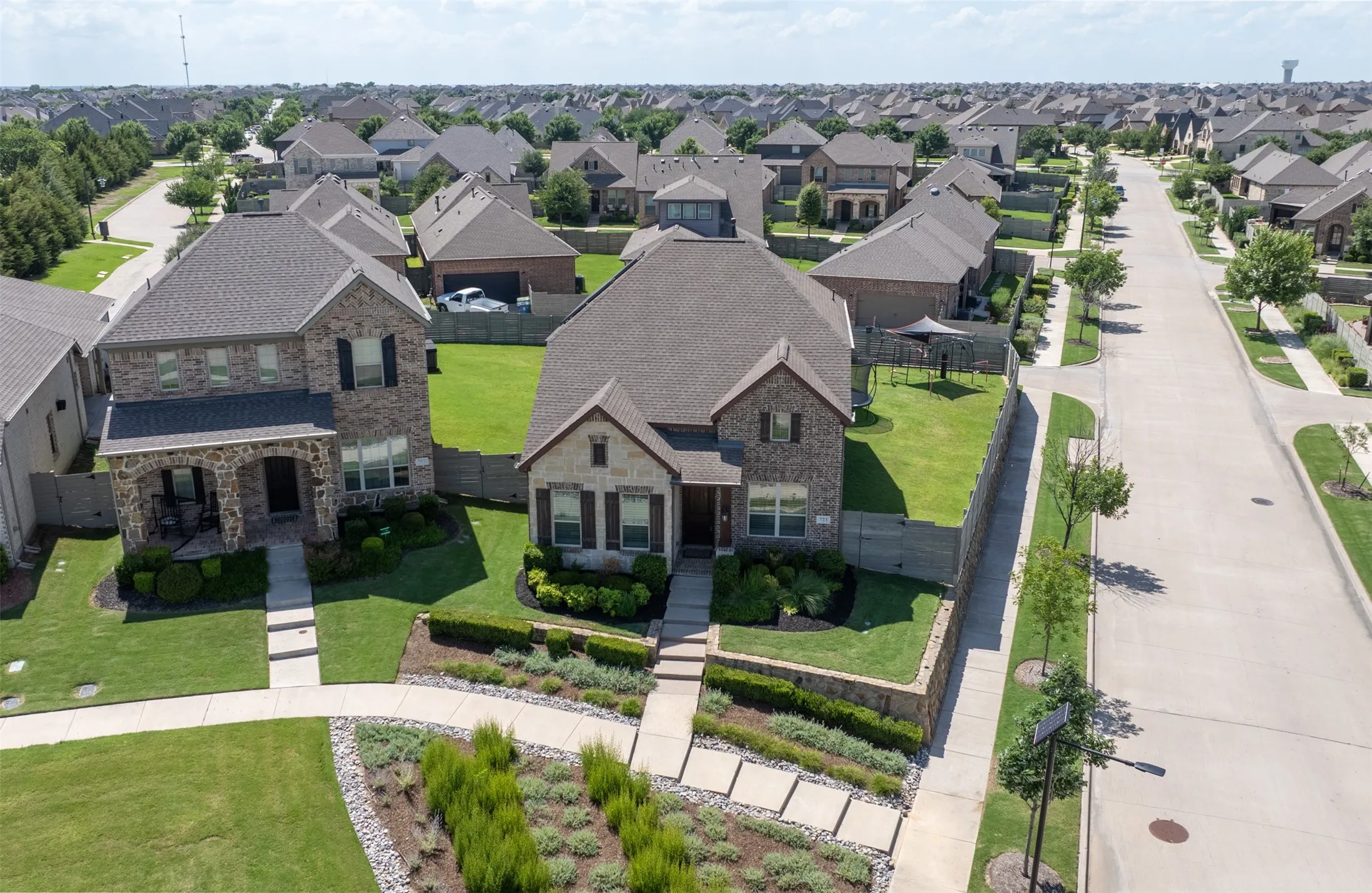 Single Family Residence For Sale in Denton County , 721 Matchbox Street, Argyle, Texas 76226, 3 Bedroom, 3 Bathroom, 2 Garage spaces, 2,485 Sqft, built in 2018, mls#21292562, Real Estate Agent in Argyle, Homes For Sale in Denton county, Homes For Sale in Argyle, Realtor in Argyle Texas, Real Estate Brokerage Independent Realty Texas, Luminita Cordes Realtor