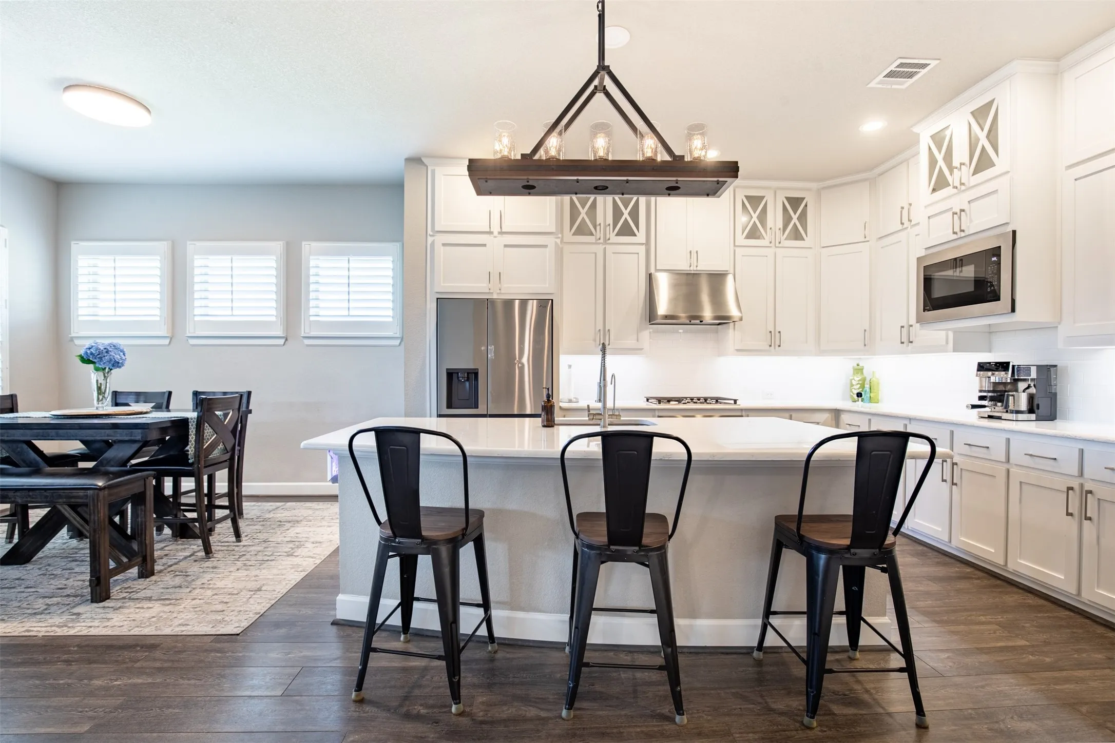 Single Family Residence For Sale in Denton County , 721 Matchbox Street, Argyle, Texas 76226, 3 Bedroom, 3 Bathroom, 2 Garage spaces, 2,485 Sqft, built in 2018, mls#21292562, Real Estate Agent in Argyle, Homes For Sale in Denton county, Homes For Sale in Argyle, Realtor in Argyle Texas, Real Estate Brokerage Independent Realty Texas, Luminita Cordes Realtor