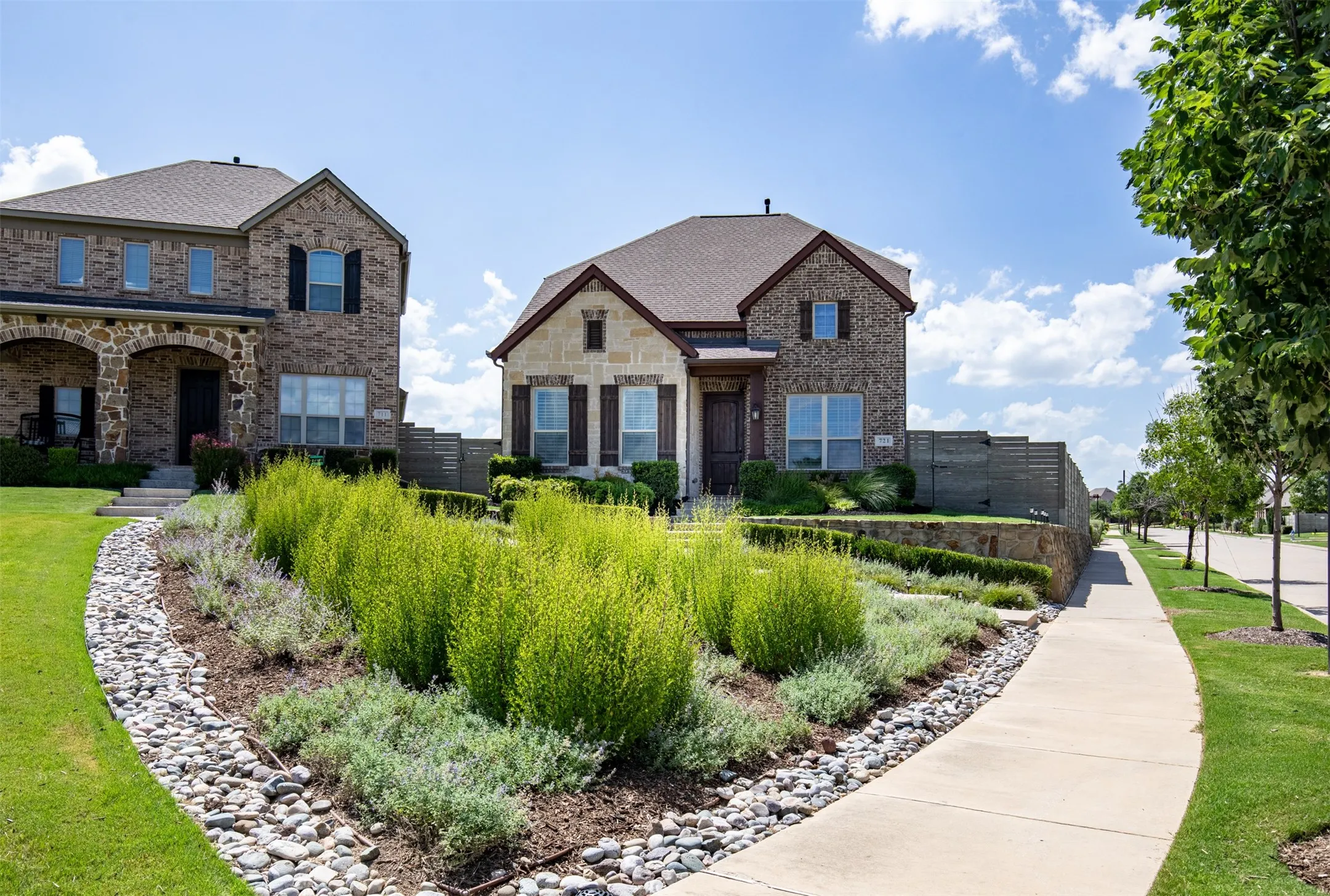 Single Family Residence For Sale in Denton County , 721 Matchbox Street, Argyle, Texas 76226, 3 Bedroom, 3 Bathroom, 2 Garage spaces, 2,485 Sqft, built in 2018, mls#21292562, Real Estate Agent in Argyle, Homes For Sale in Denton county, Homes For Sale in Argyle, Realtor in Argyle Texas, Real Estate Brokerage Independent Realty Texas, Luminita Cordes Realtor
