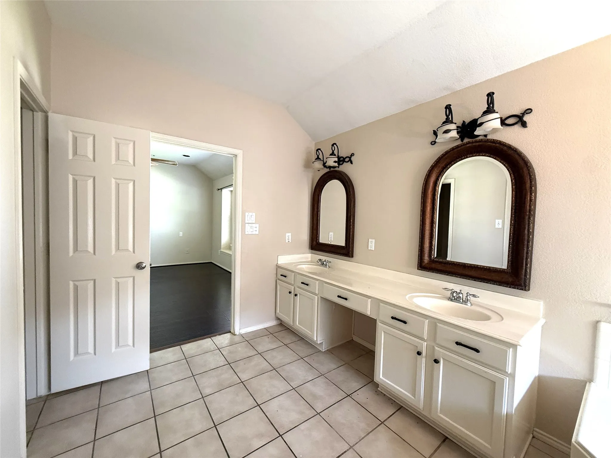 Single Family Residence For Rent in Collin County , 2406 Hillside Drive, Anna, Texas 75409, 3 Bedroom, 2 Bathroom, 2 Garage spaces, 1,735 Sqft, built in 2004, mls#21299954, Real Estate Agent in Anna, Homes For Rent in Collin county, Homes For Rent in Anna, Realtor in Anna Texas, Real Estate Brokerage Independent Realty Texas, Luminita Cordes Realtor
