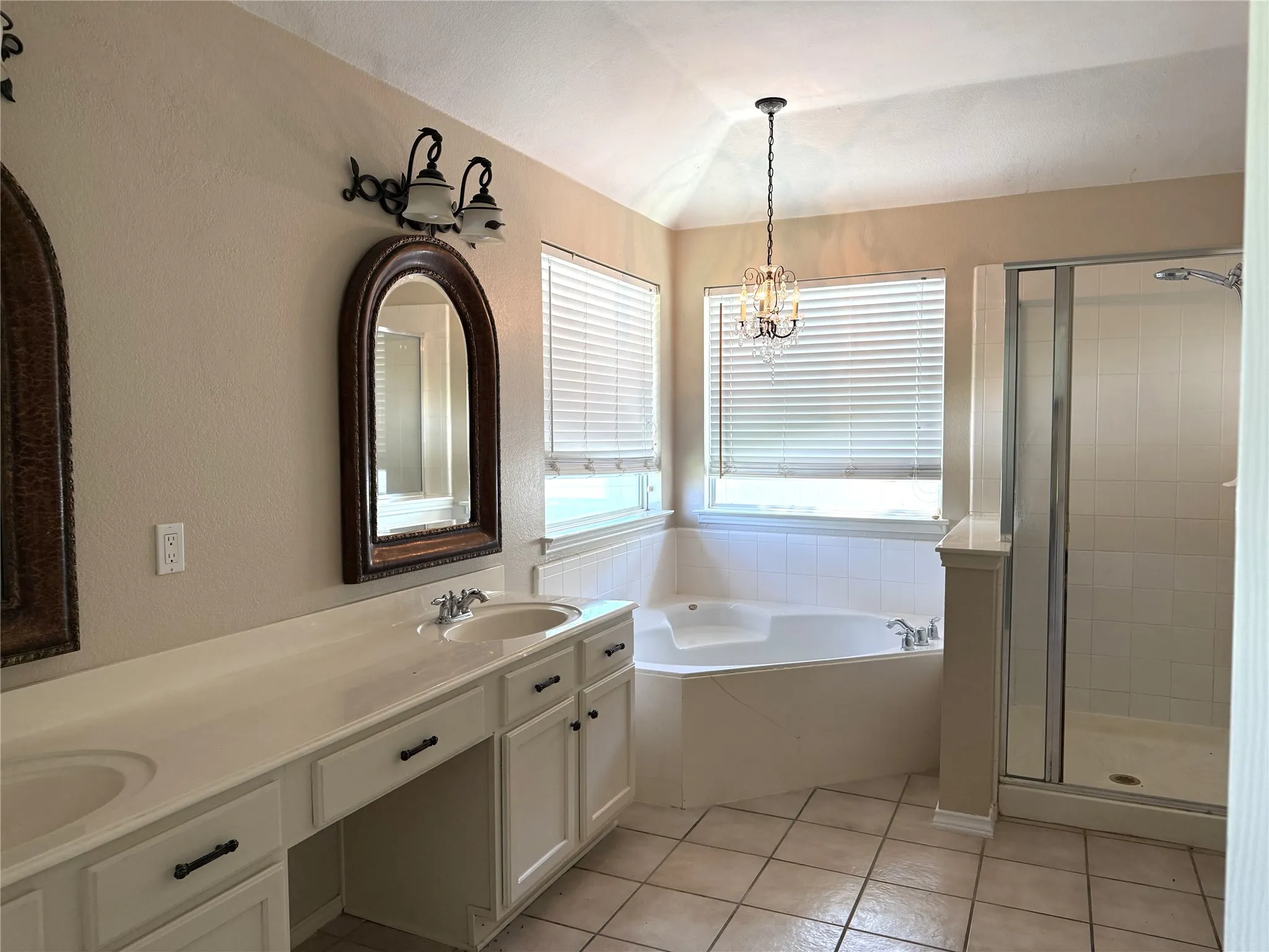 Single Family Residence For Rent in Collin County , 2406 Hillside Drive, Anna, Texas 75409, 3 Bedroom, 2 Bathroom, 2 Garage spaces, 1,735 Sqft, built in 2004, mls#21299954, Real Estate Agent in Anna, Homes For Rent in Collin county, Homes For Rent in Anna, Realtor in Anna Texas, Real Estate Brokerage Independent Realty Texas, Luminita Cordes Realtor
