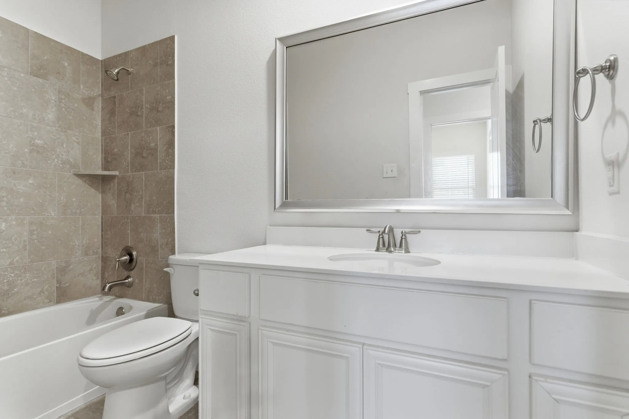 Townhouse For Sale in Denton County , 2420 Eureka Way, Lewisville, Texas 75056, 4 Bedroom, 4 Bathroom, 2 Garage spaces, 2,027 Sqft, built in 2017, mls#21299967, Real Estate Agent in Lewisville, Homes For Sale in Denton county, Homes For Sale in Lewisville, Realtor in Lewisville Texas, Real Estate Brokerage Independent Realty Texas, Luminita Cordes Realtor