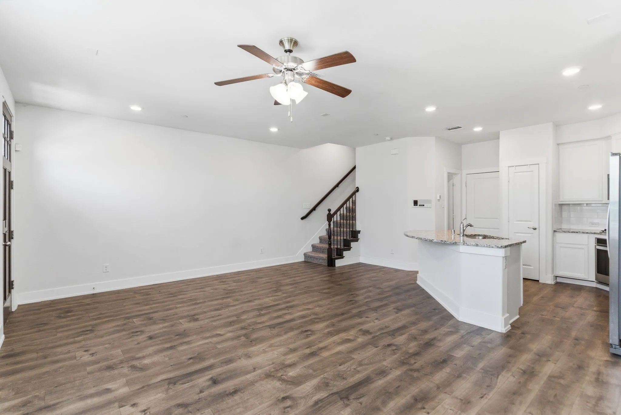 Townhouse For Sale in Denton County , 2420 Eureka Way, Lewisville, Texas 75056, 4 Bedroom, 4 Bathroom, 2 Garage spaces, 2,027 Sqft, built in 2017, mls#21299967, Real Estate Agent in Lewisville, Homes For Sale in Denton county, Homes For Sale in Lewisville, Realtor in Lewisville Texas, Real Estate Brokerage Independent Realty Texas, Luminita Cordes Realtor