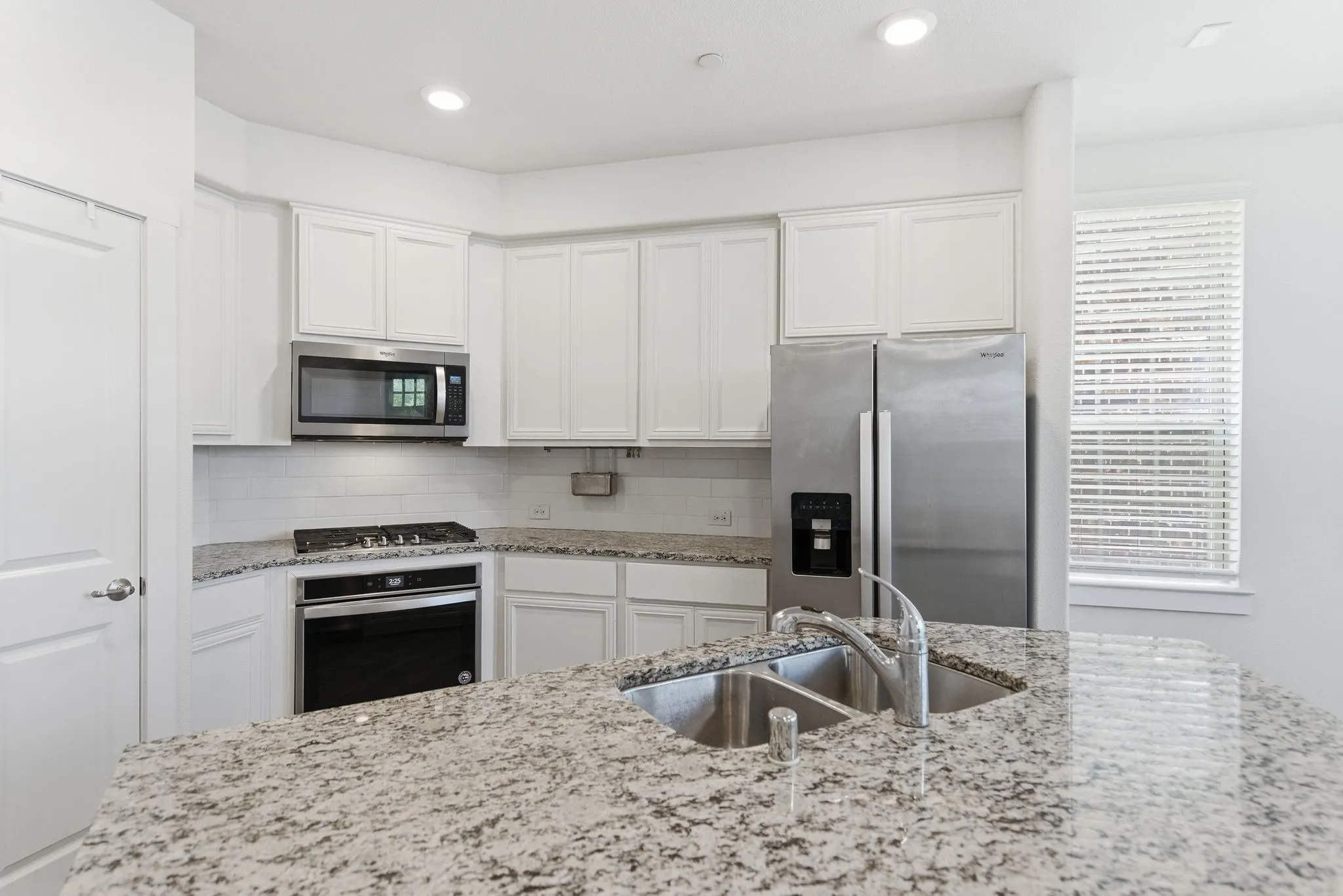 Townhouse For Sale in Denton County , 2420 Eureka Way, Lewisville, Texas 75056, 4 Bedroom, 4 Bathroom, 2 Garage spaces, 2,027 Sqft, built in 2017, mls#21299967, Real Estate Agent in Lewisville, Homes For Sale in Denton county, Homes For Sale in Lewisville, Realtor in Lewisville Texas, Real Estate Brokerage Independent Realty Texas, Luminita Cordes Realtor