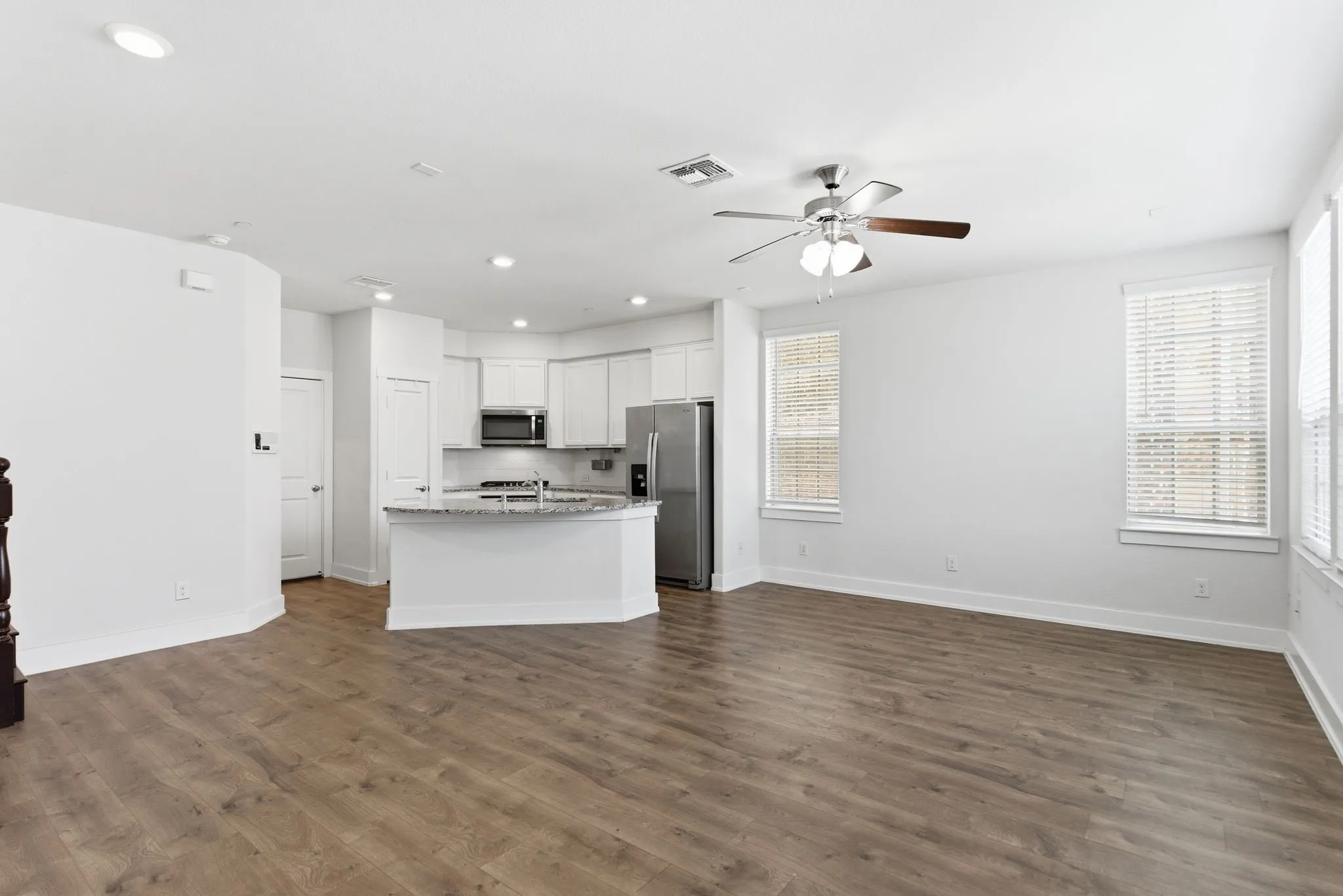 Townhouse For Sale in Denton County , 2420 Eureka Way, Lewisville, Texas 75056, 4 Bedroom, 4 Bathroom, 2 Garage spaces, 2,027 Sqft, built in 2017, mls#21299967, Real Estate Agent in Lewisville, Homes For Sale in Denton county, Homes For Sale in Lewisville, Realtor in Lewisville Texas, Real Estate Brokerage Independent Realty Texas, Luminita Cordes Realtor