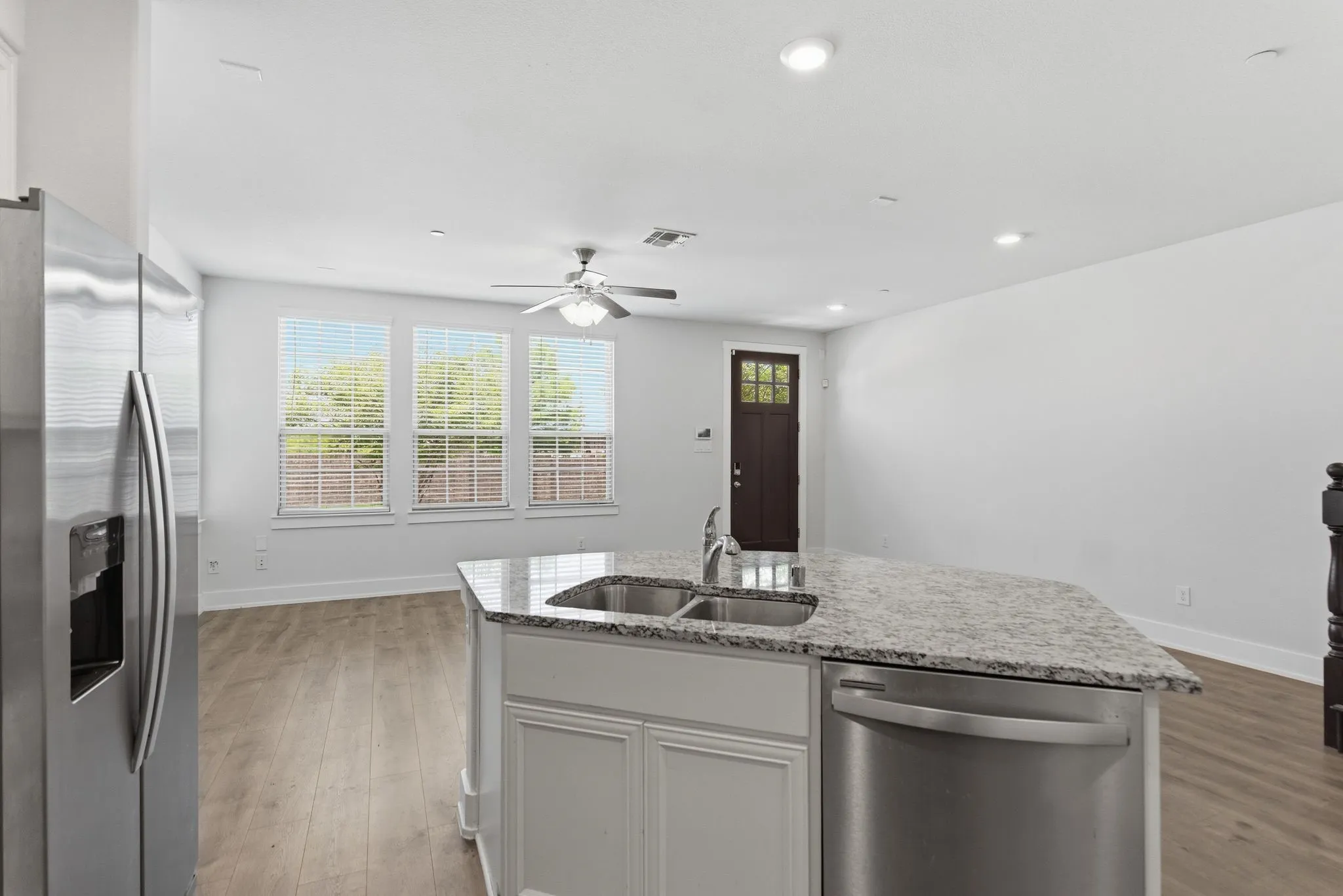 Townhouse For Sale in Denton County , 2420 Eureka Way, Lewisville, Texas 75056, 4 Bedroom, 4 Bathroom, 2 Garage spaces, 2,027 Sqft, built in 2017, mls#21299967, Real Estate Agent in Lewisville, Homes For Sale in Denton county, Homes For Sale in Lewisville, Realtor in Lewisville Texas, Real Estate Brokerage Independent Realty Texas, Luminita Cordes Realtor